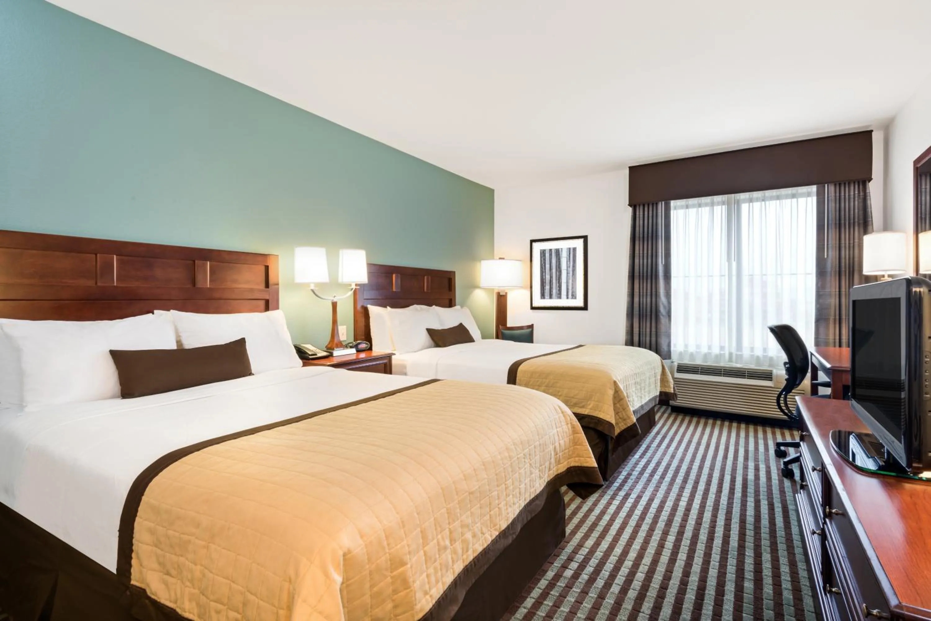 Bedroom, Bed in Baymont by Wyndham Denver International Airport