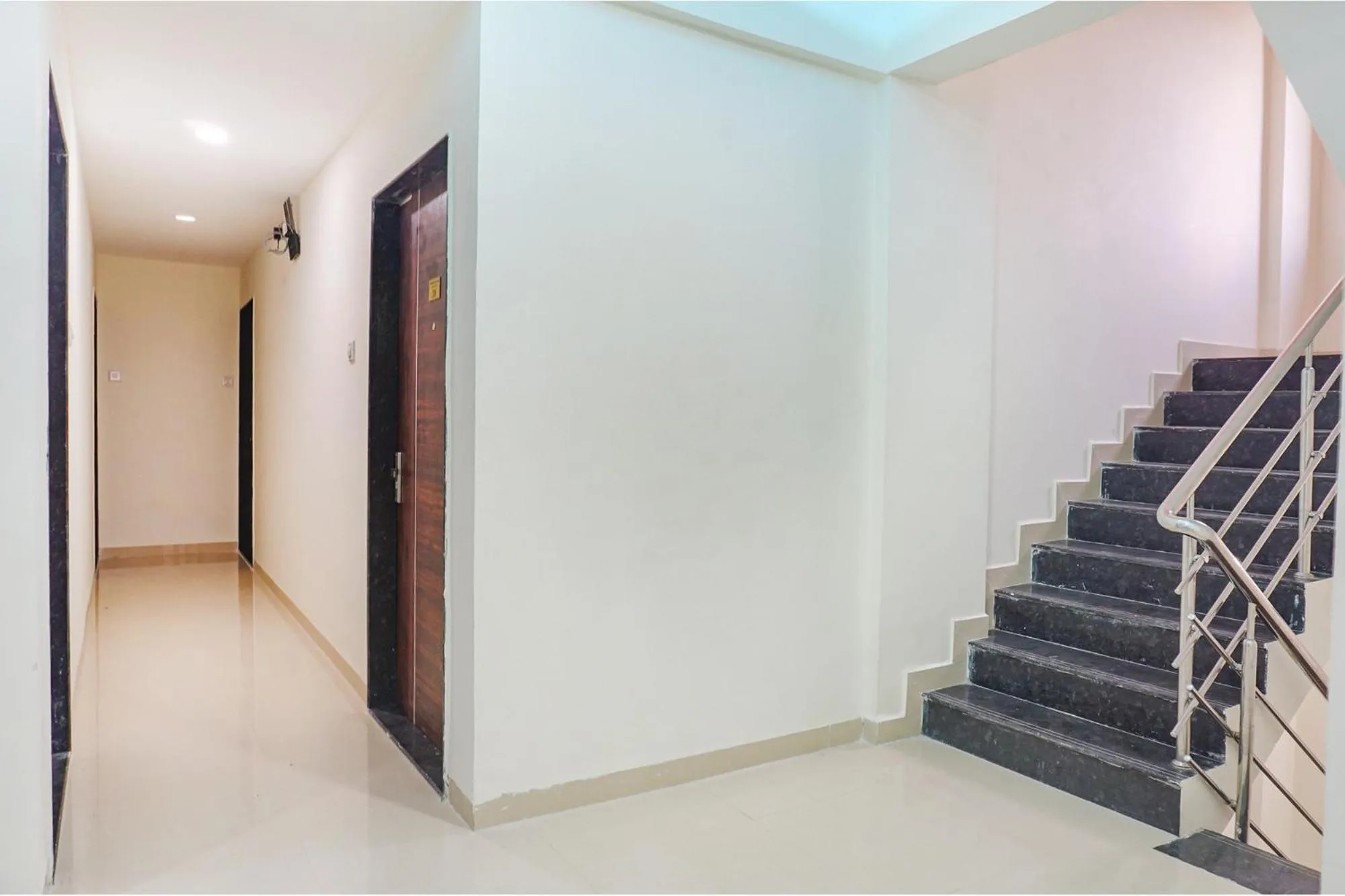 Lobby or reception in Fabhotel The Mantra inn - Nr world trade center