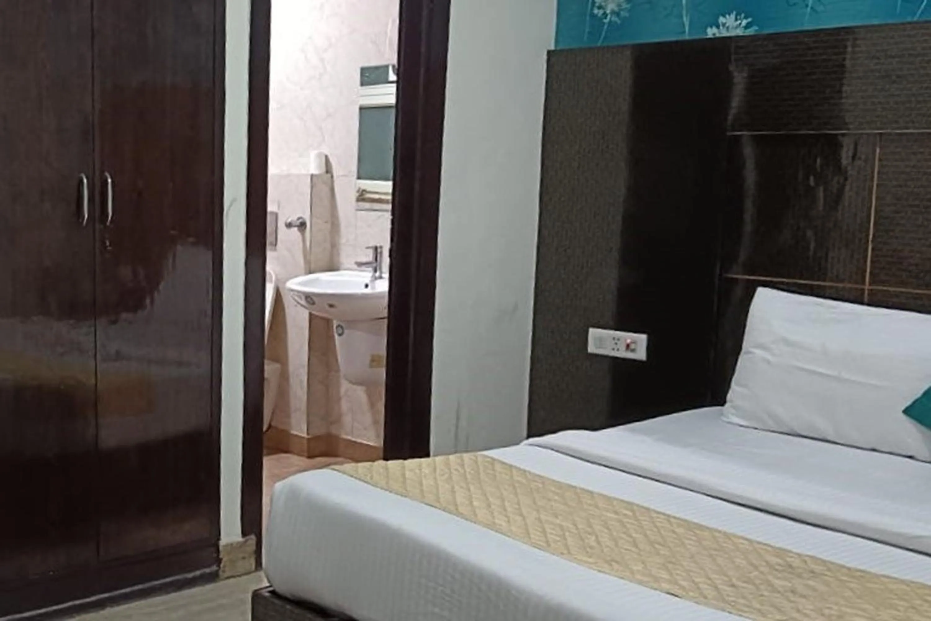 Bedroom in Hotel Sky View