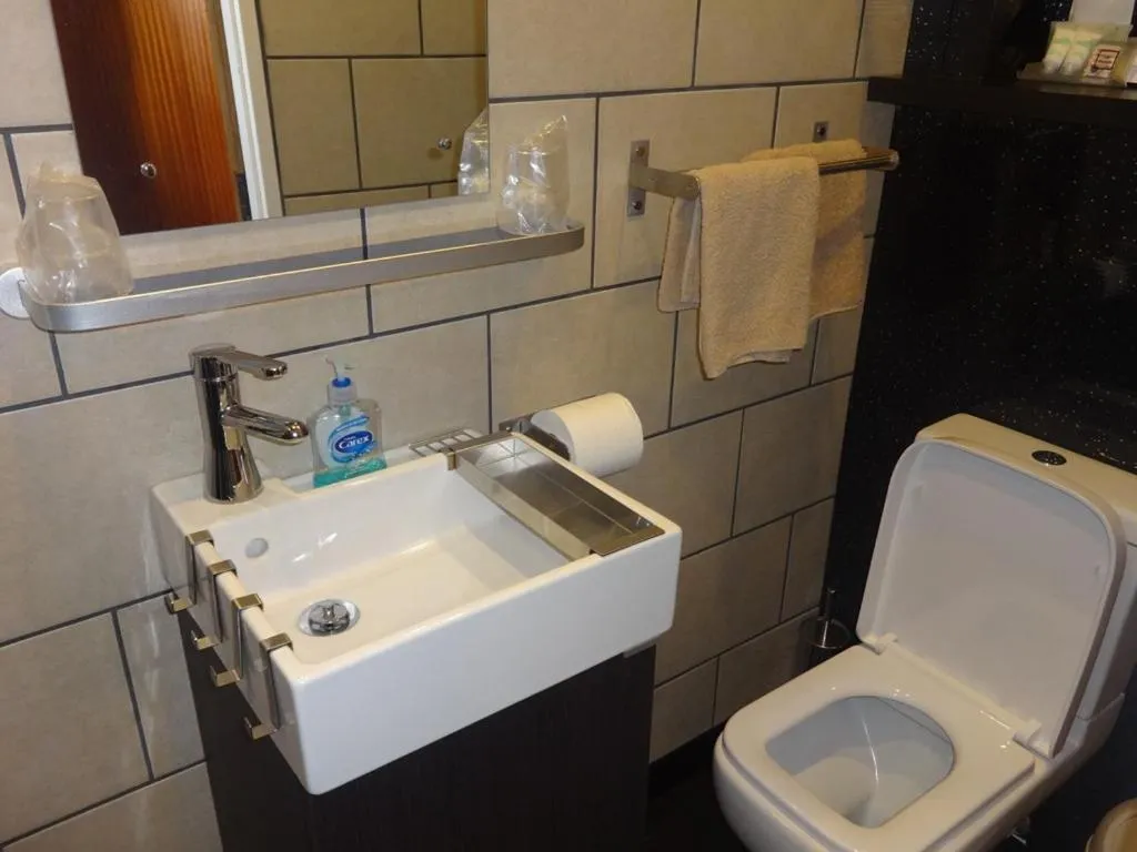 Bedroom in The Craimar