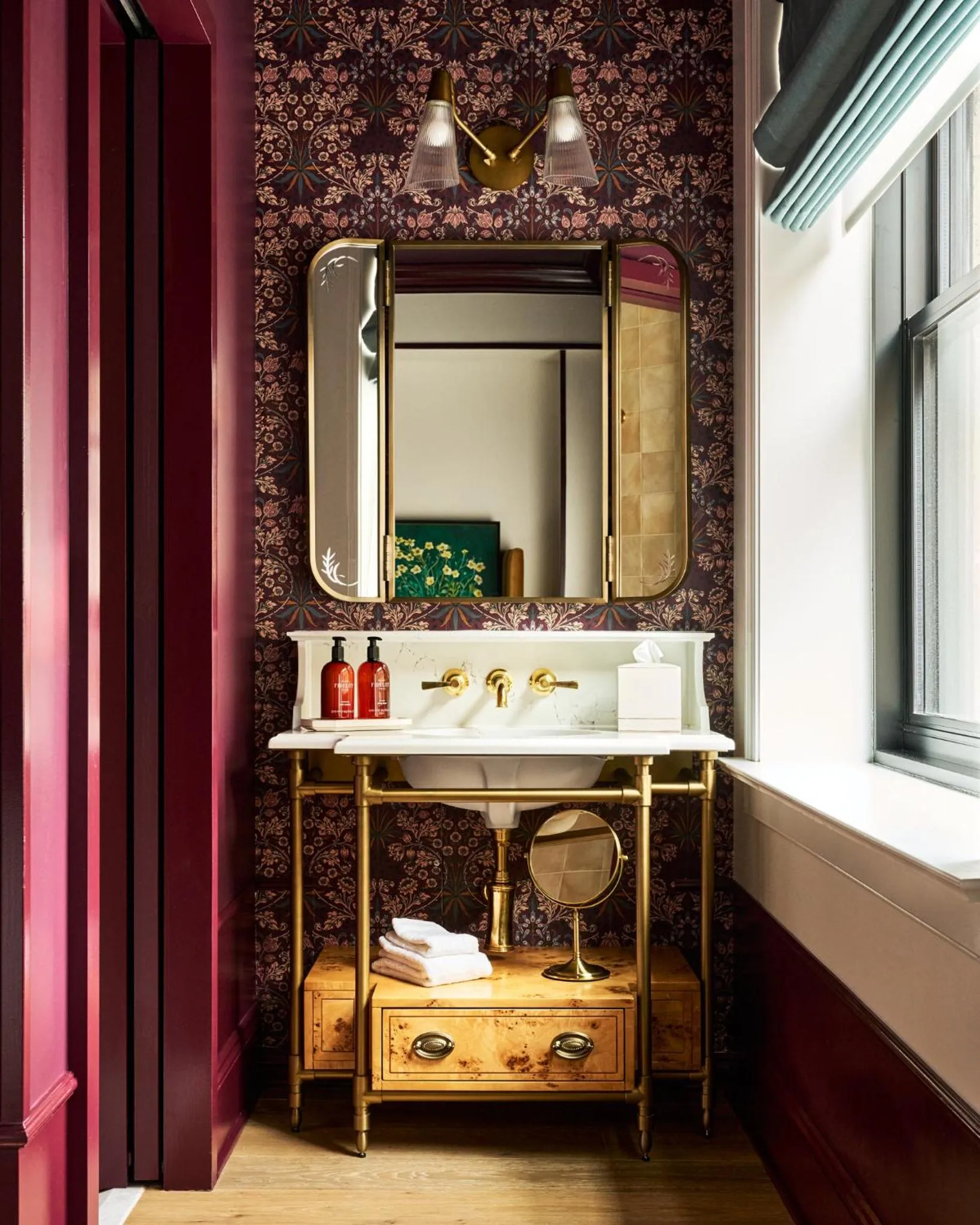 Bathroom in Fidelity Hotel