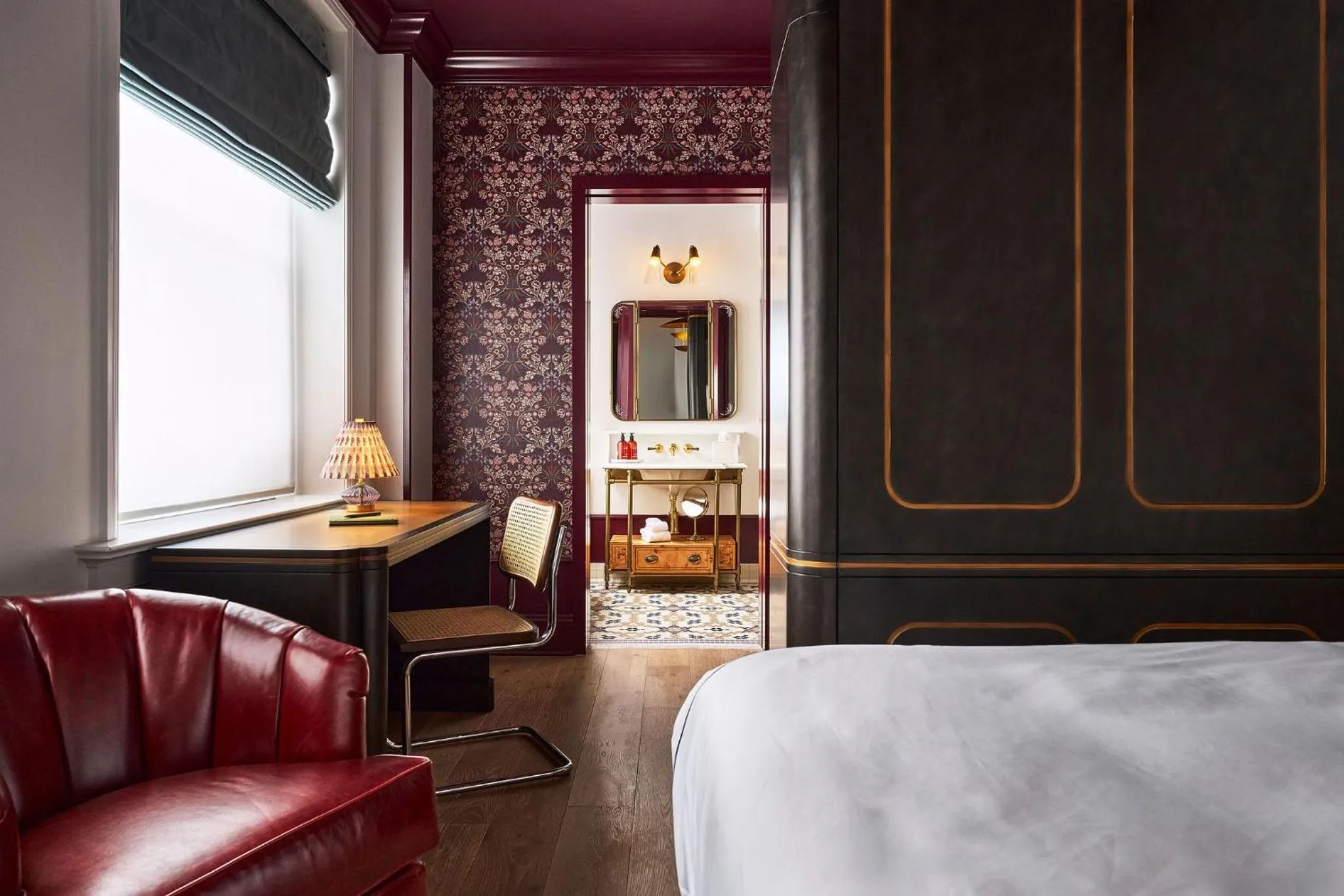 Bed in Fidelity Hotel