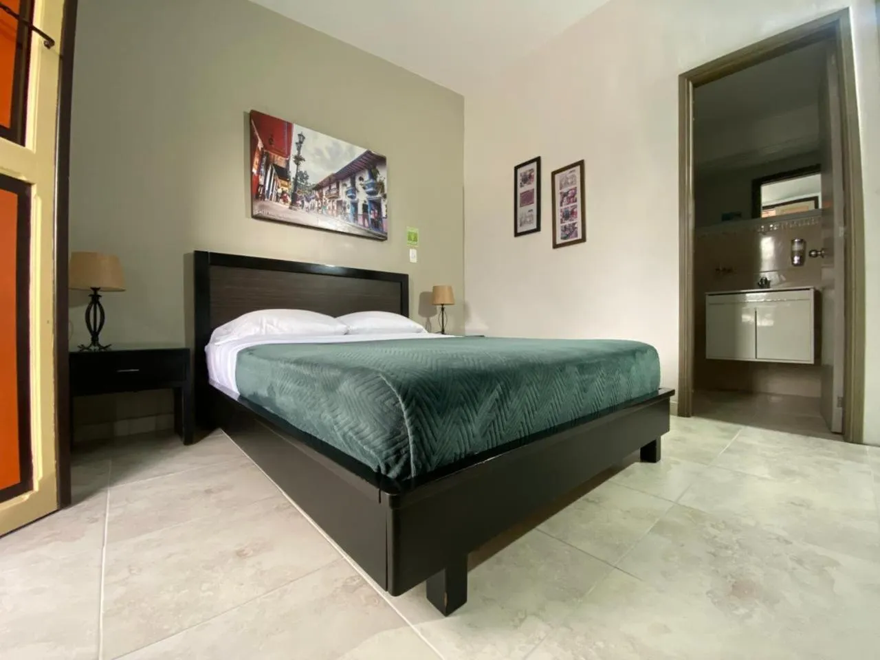 Photo of the whole room, Bed in Casa Borbon