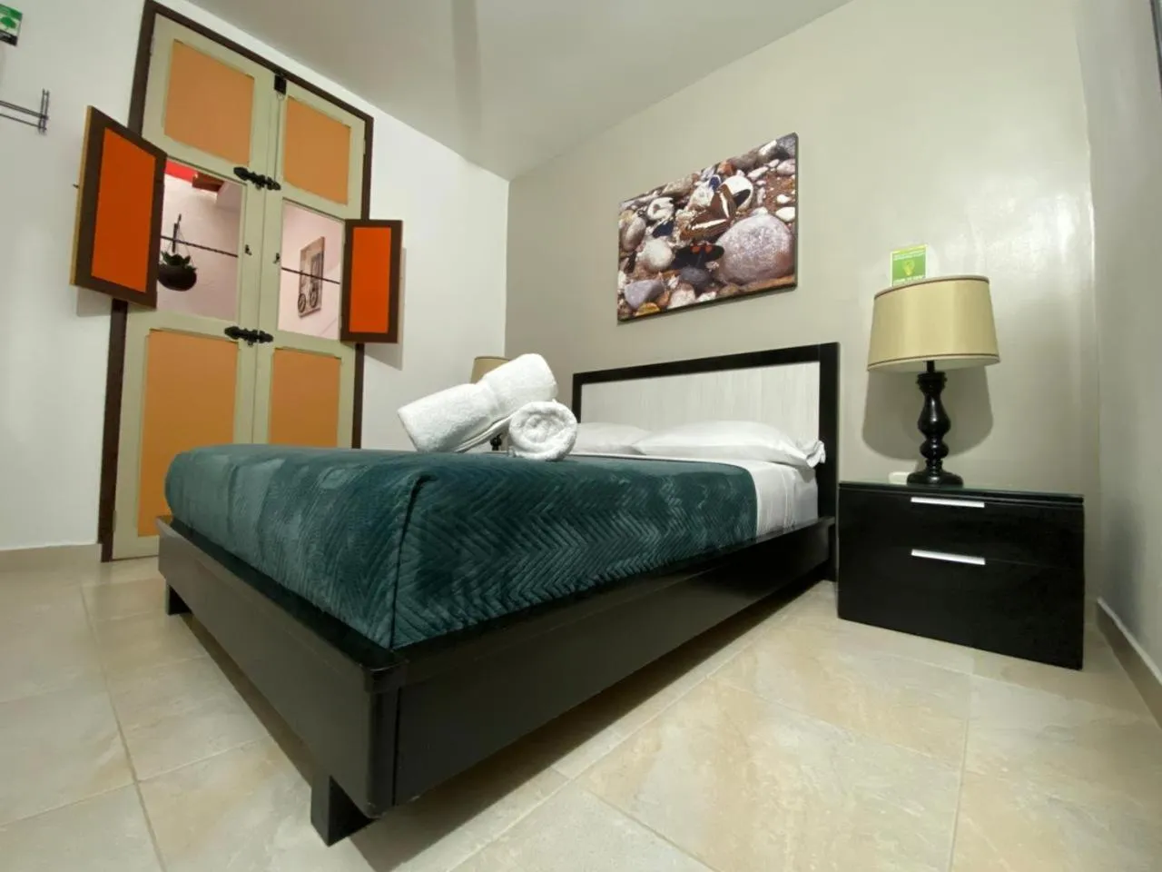 Photo of the whole room, Bed in Casa Borbon