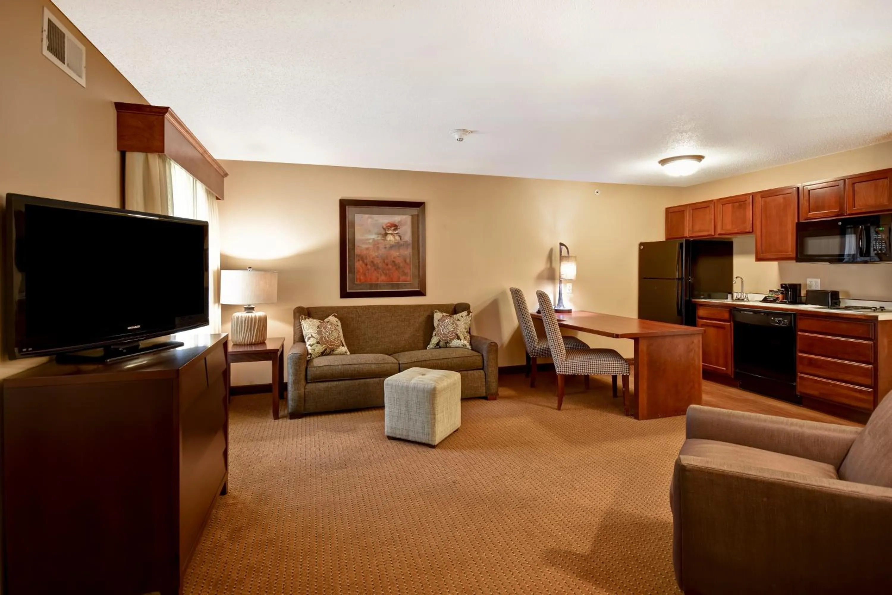 Living room in GrandStay Hotel & Suites La Crosse