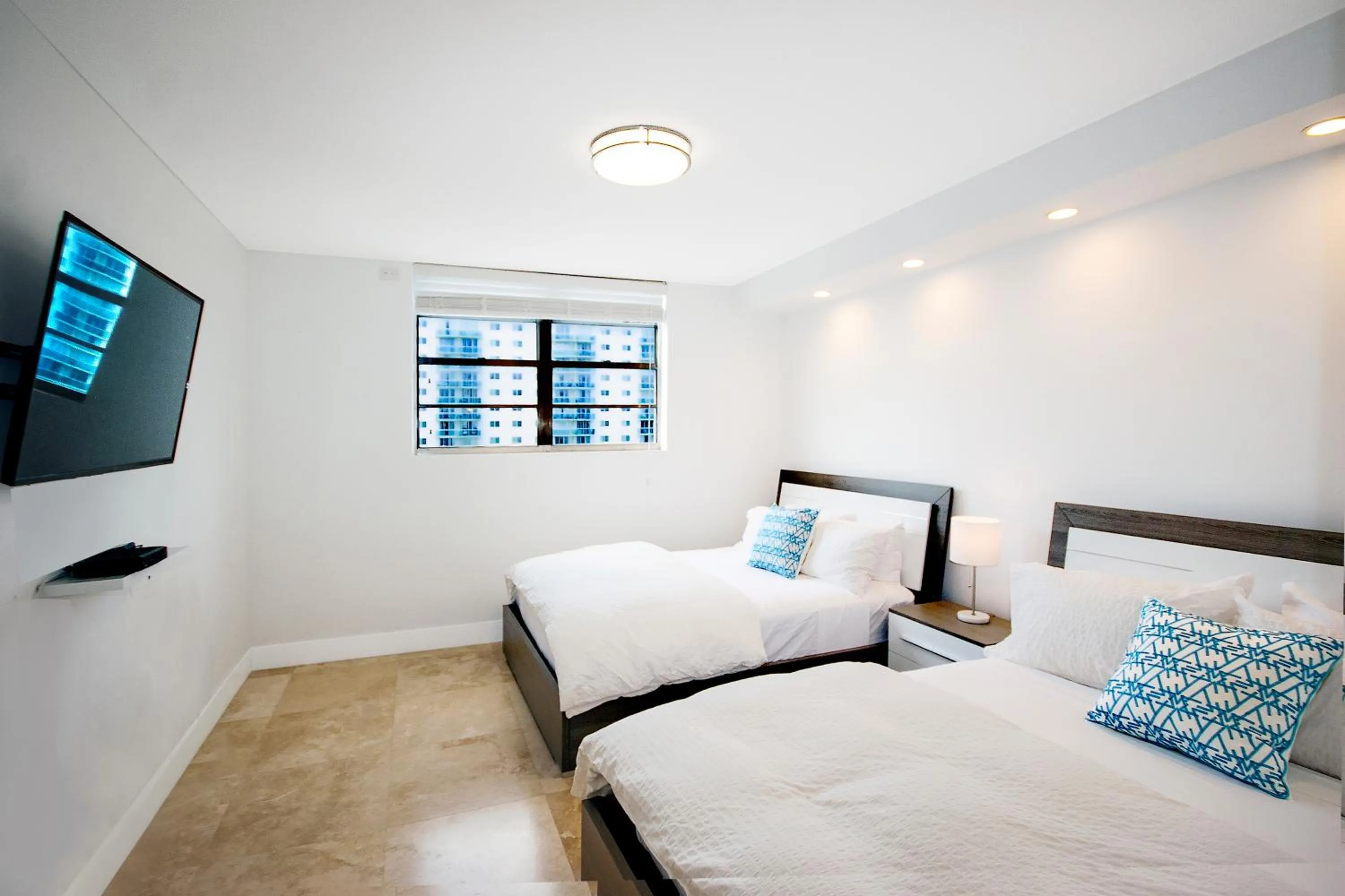 Bed in Ocean Reserve Luxury Condos Across from Sunny Isles Beach