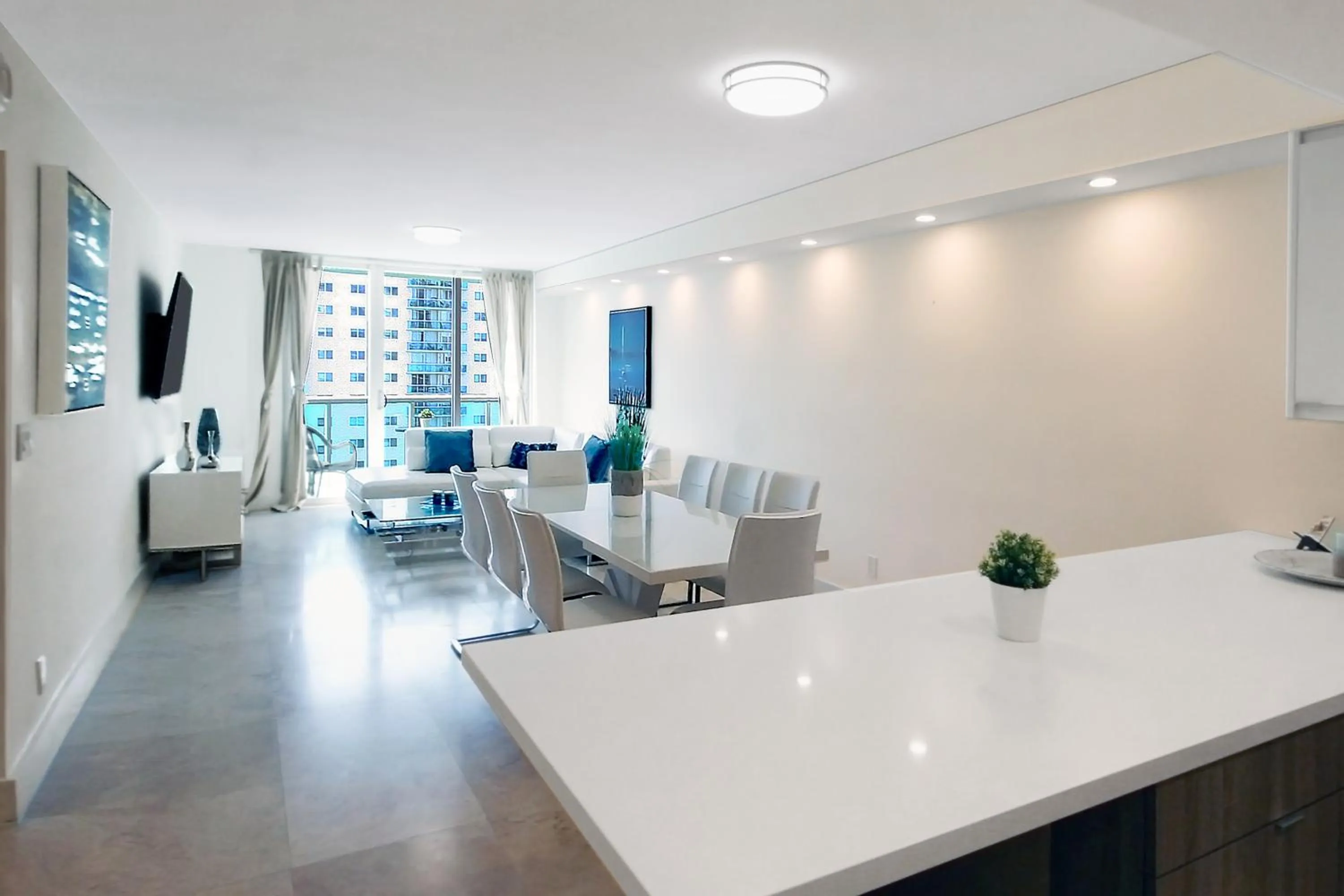 TV and multimedia in Ocean Reserve Luxury Condos Across from Sunny Isles Beach