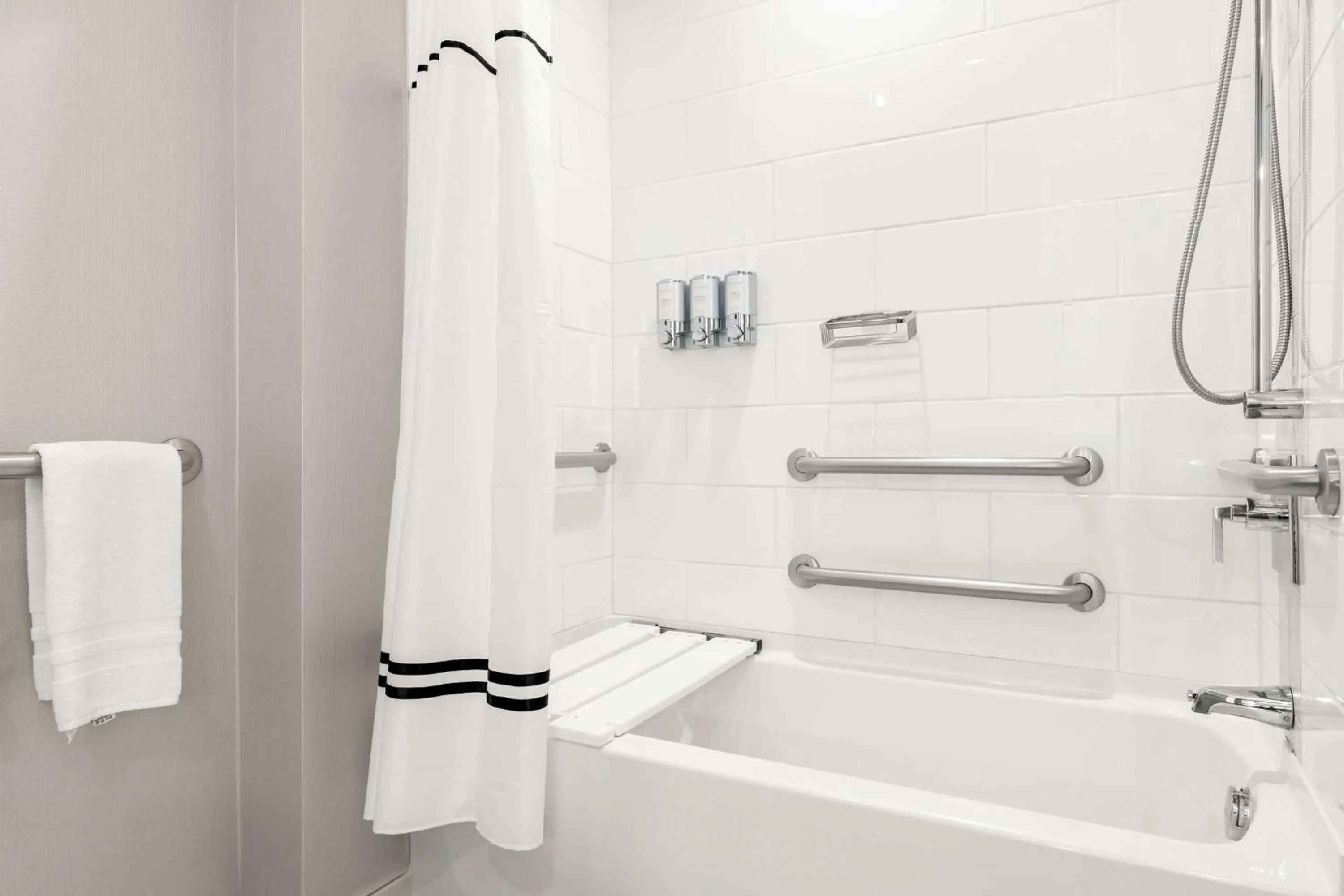 Bathroom in Sonesta Bee Cave Austin Hill Country