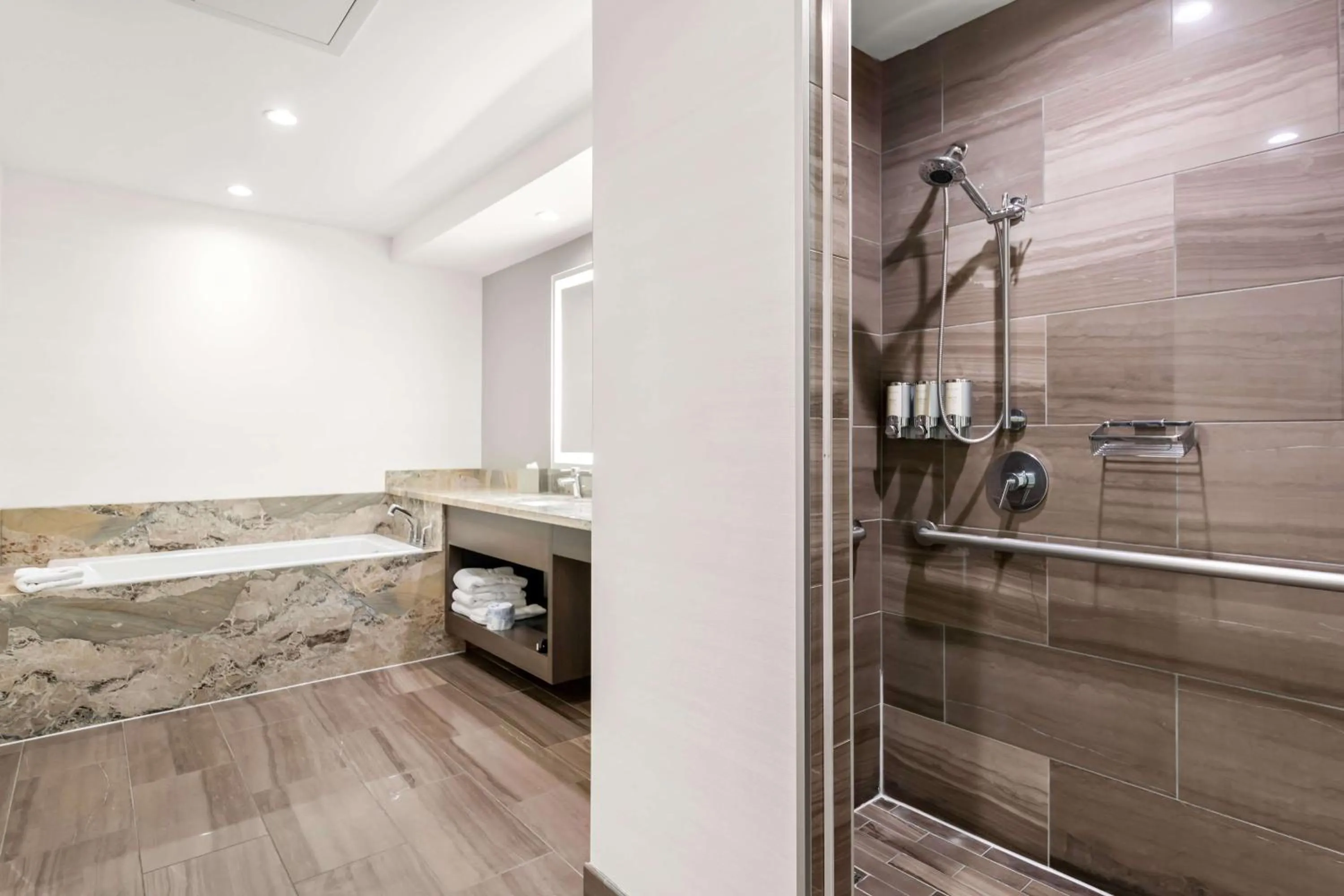 Bathroom in Sonesta Bee Cave Austin Hill Country