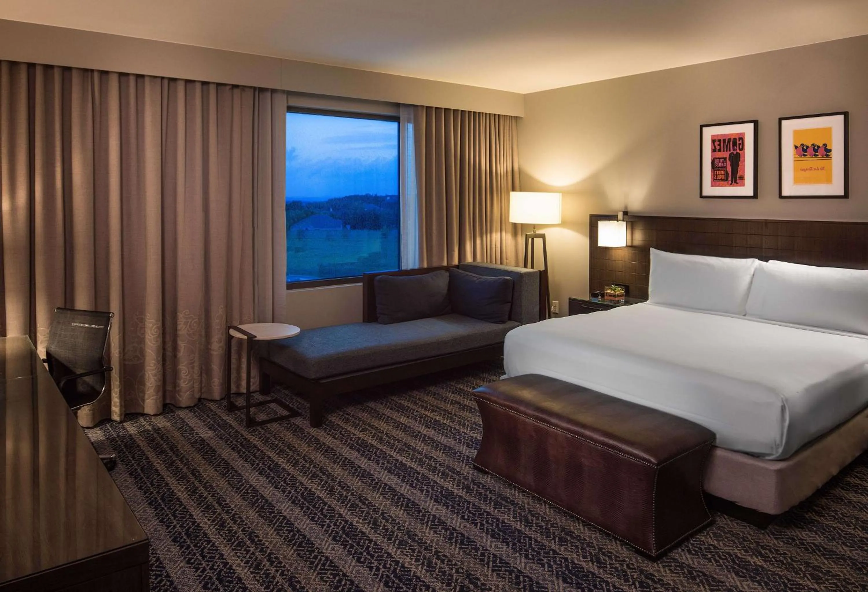 Bedroom, Bed in Sonesta Bee Cave Austin Hill Country