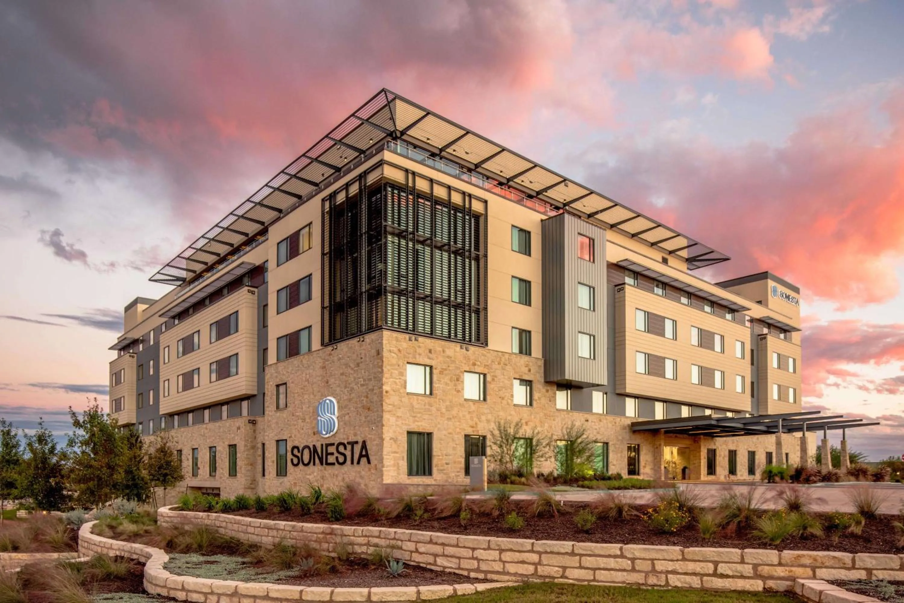 Property building in Sonesta Bee Cave Austin Hill Country