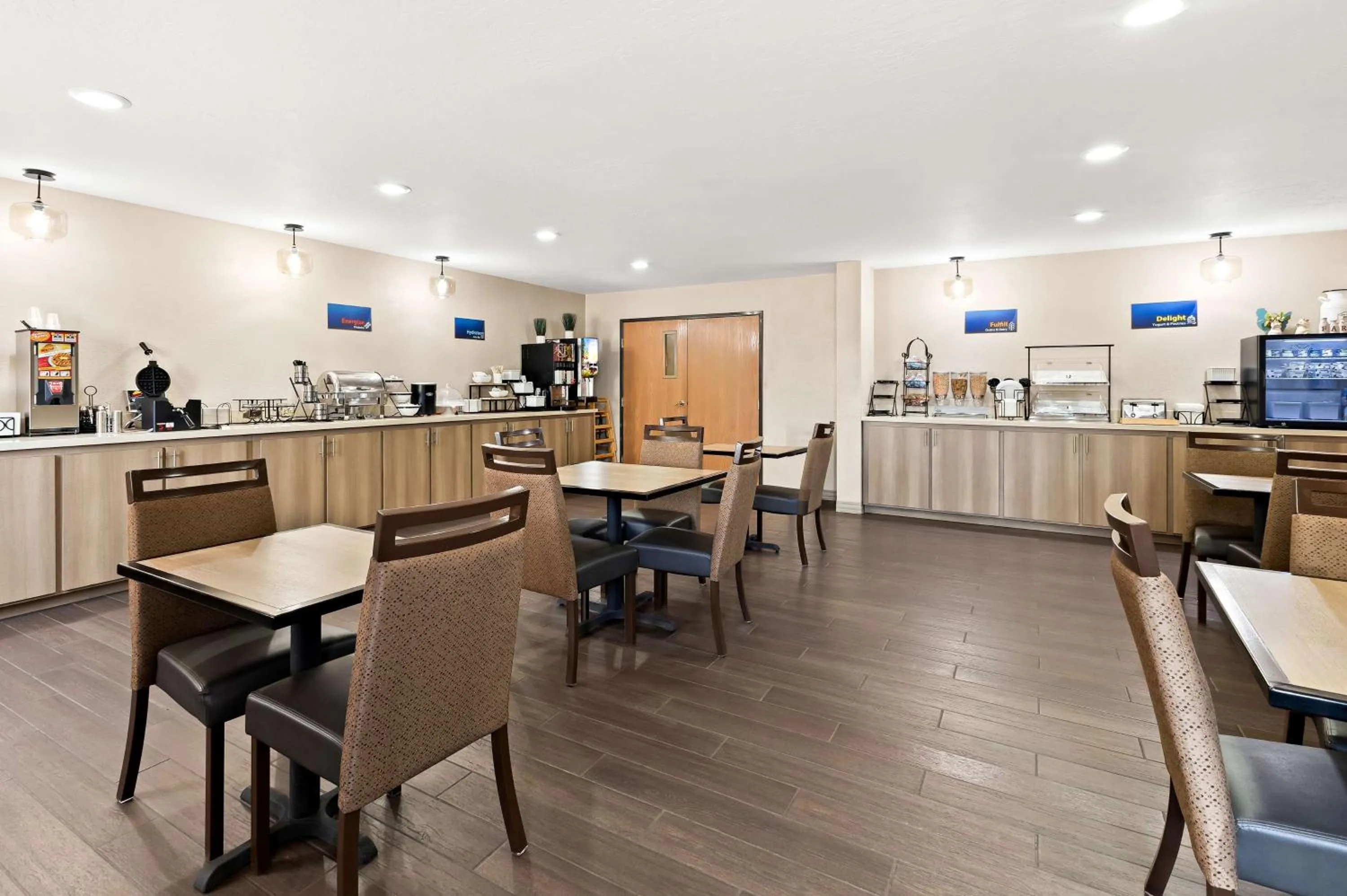 Breakfast in Best Western Snowflake Inn