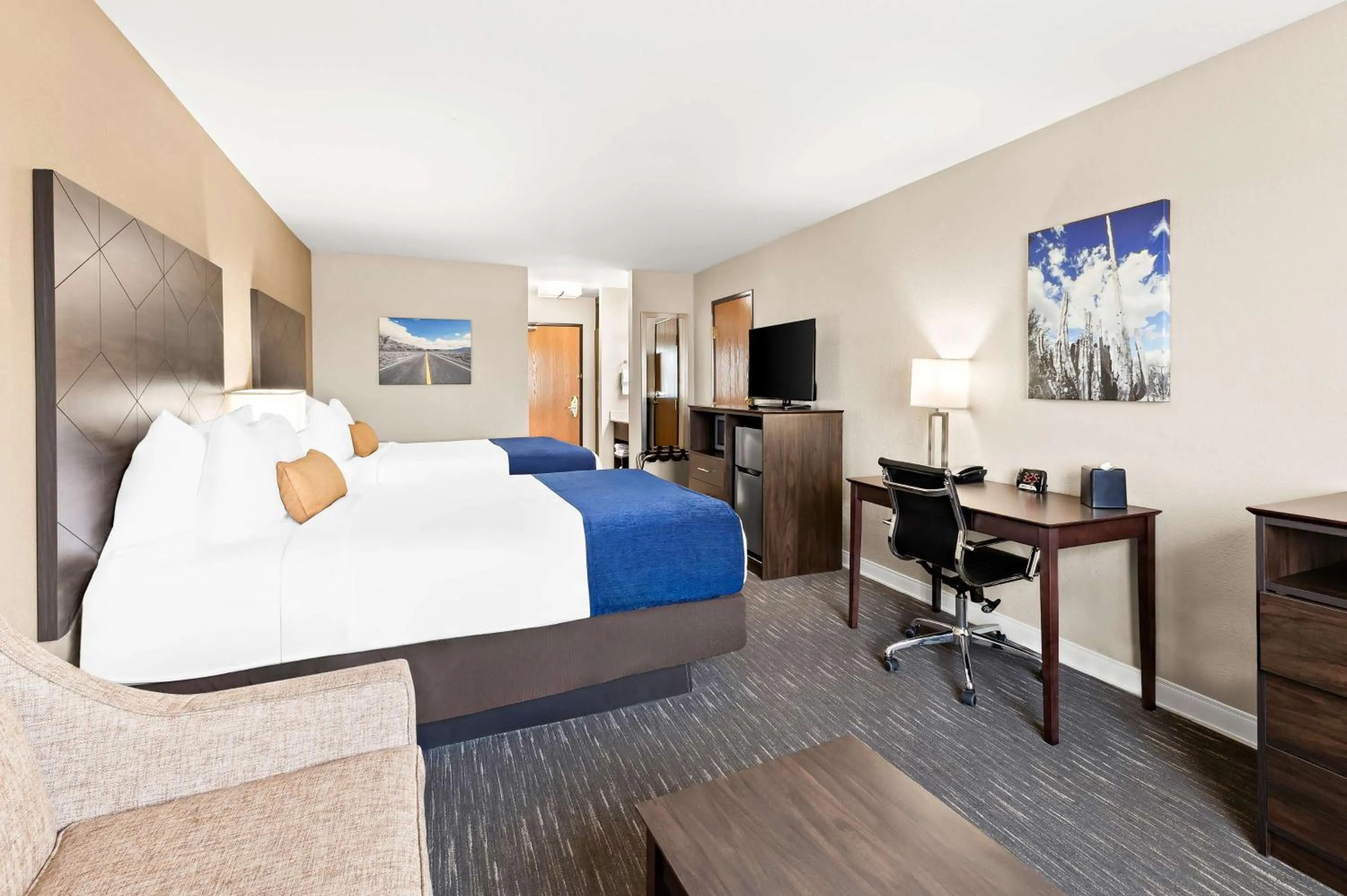 Bedroom, Bed in Best Western Snowflake Inn