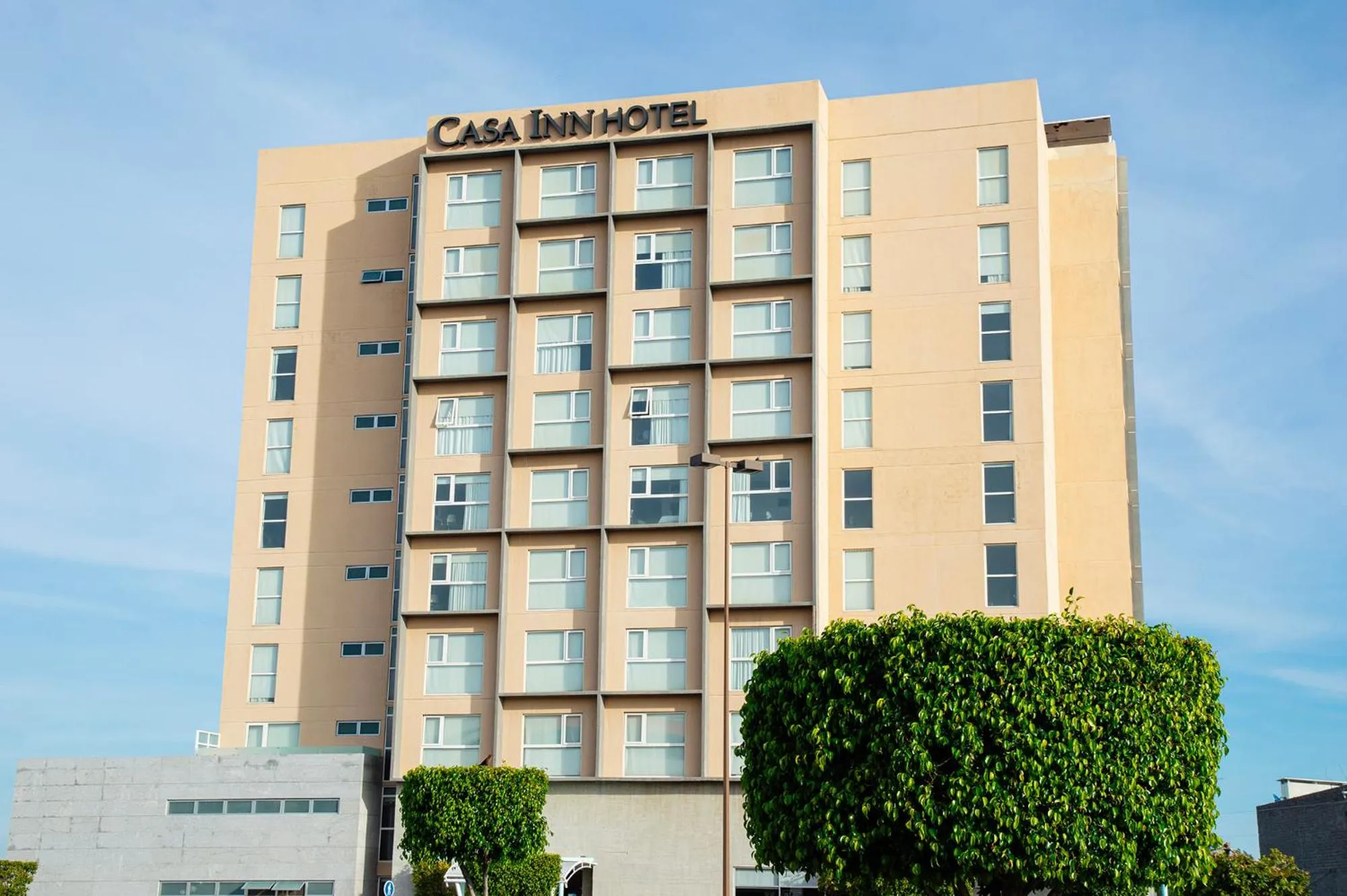 Facade/entrance in Casa Inn Galerias Celaya