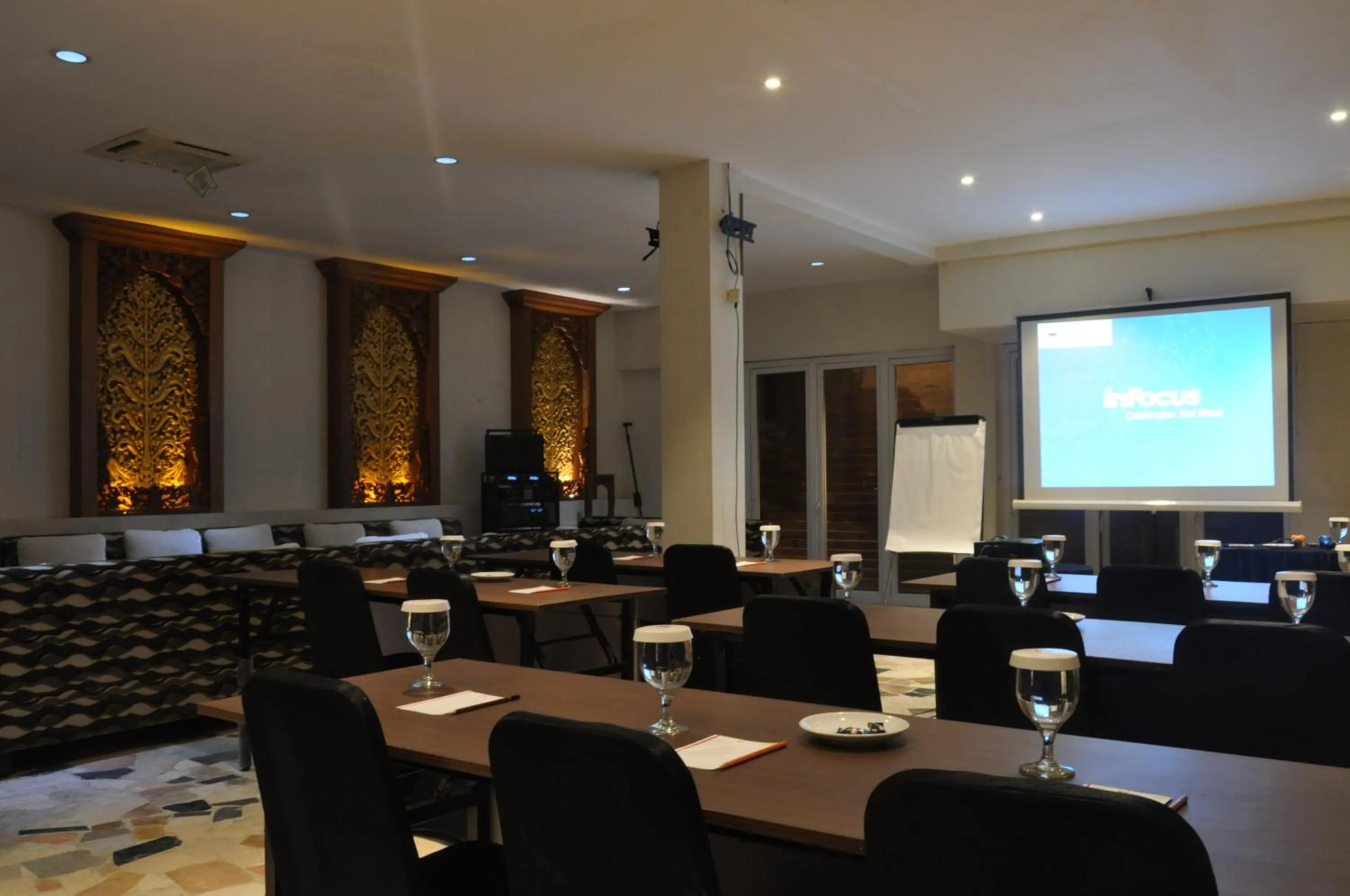 Communal lounge/ TV room in Grand Mega Resort & Spa