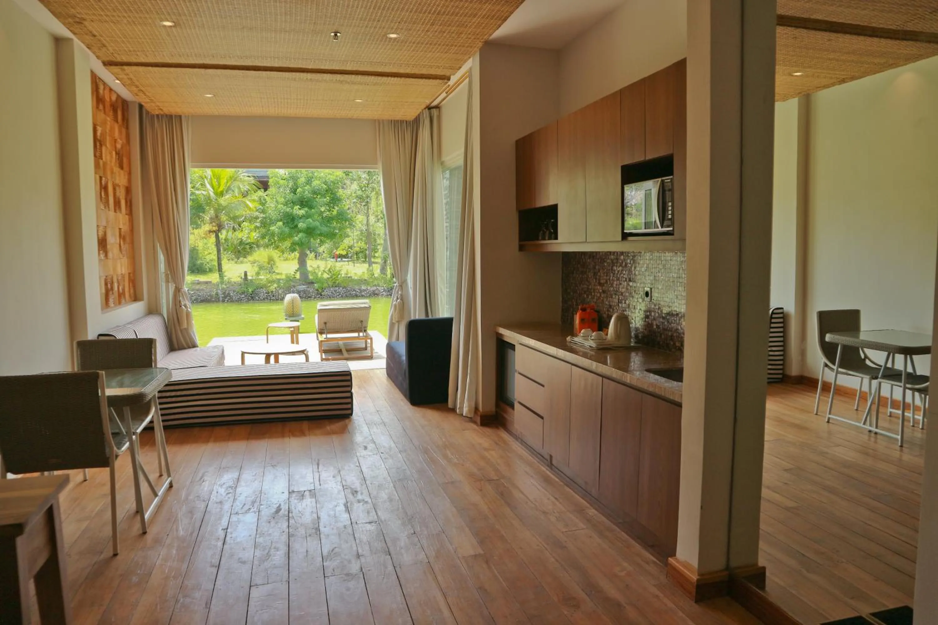 Balcony/Terrace in Grand Mega Resort & Spa