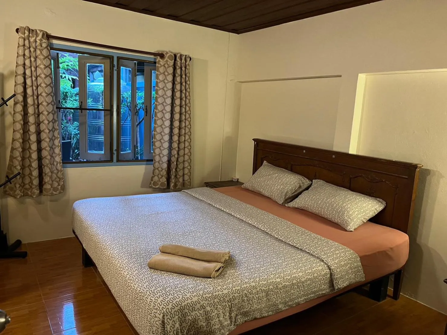 Bedroom, Bed in Blue Chang House