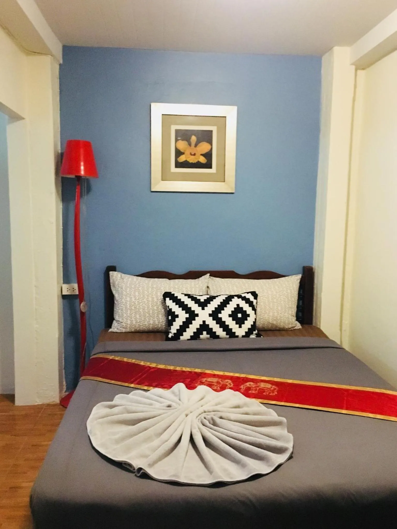 Bedroom, Bed in Blue Chang House