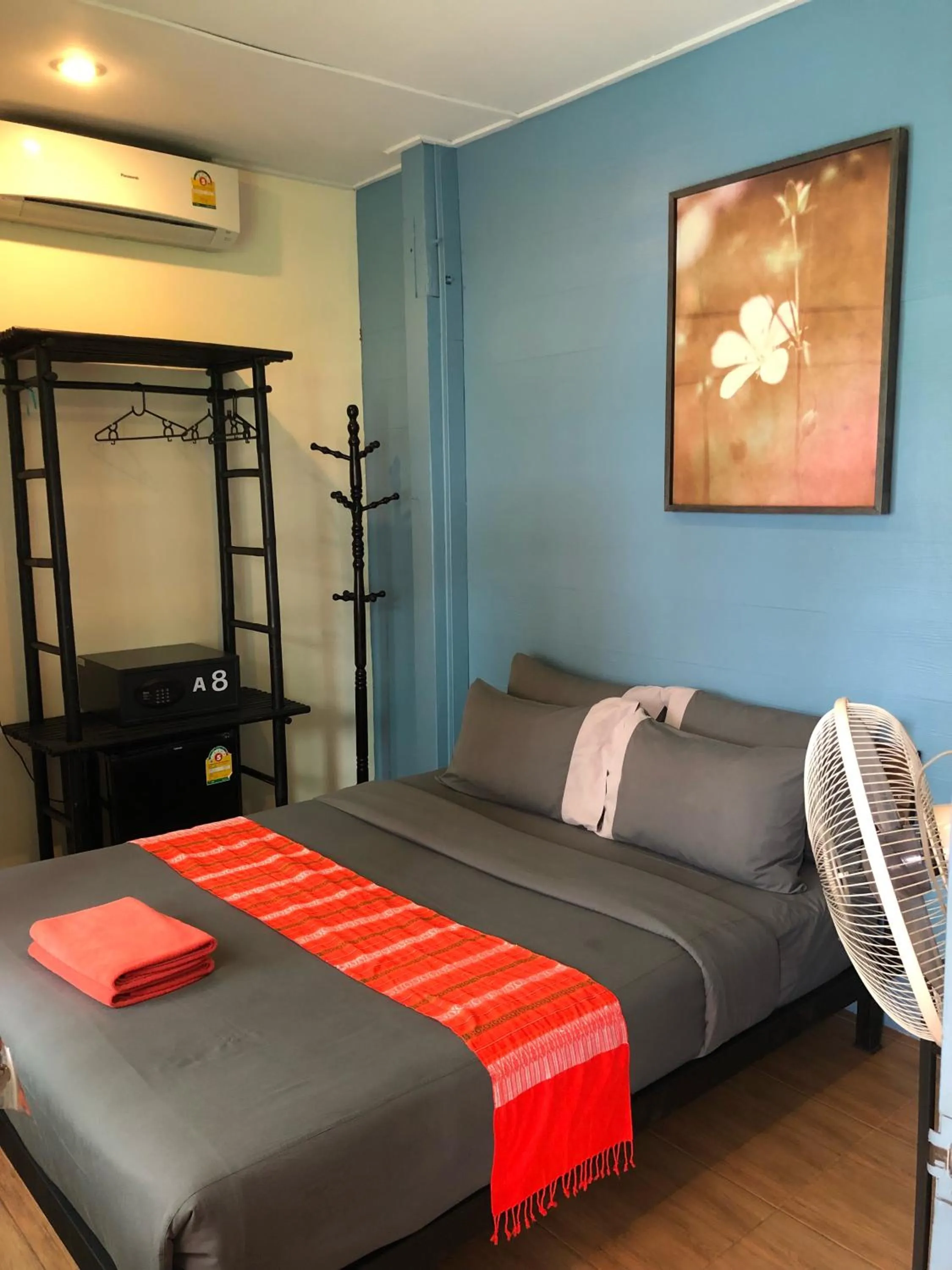 Bedroom, Bed in Blue Chang House