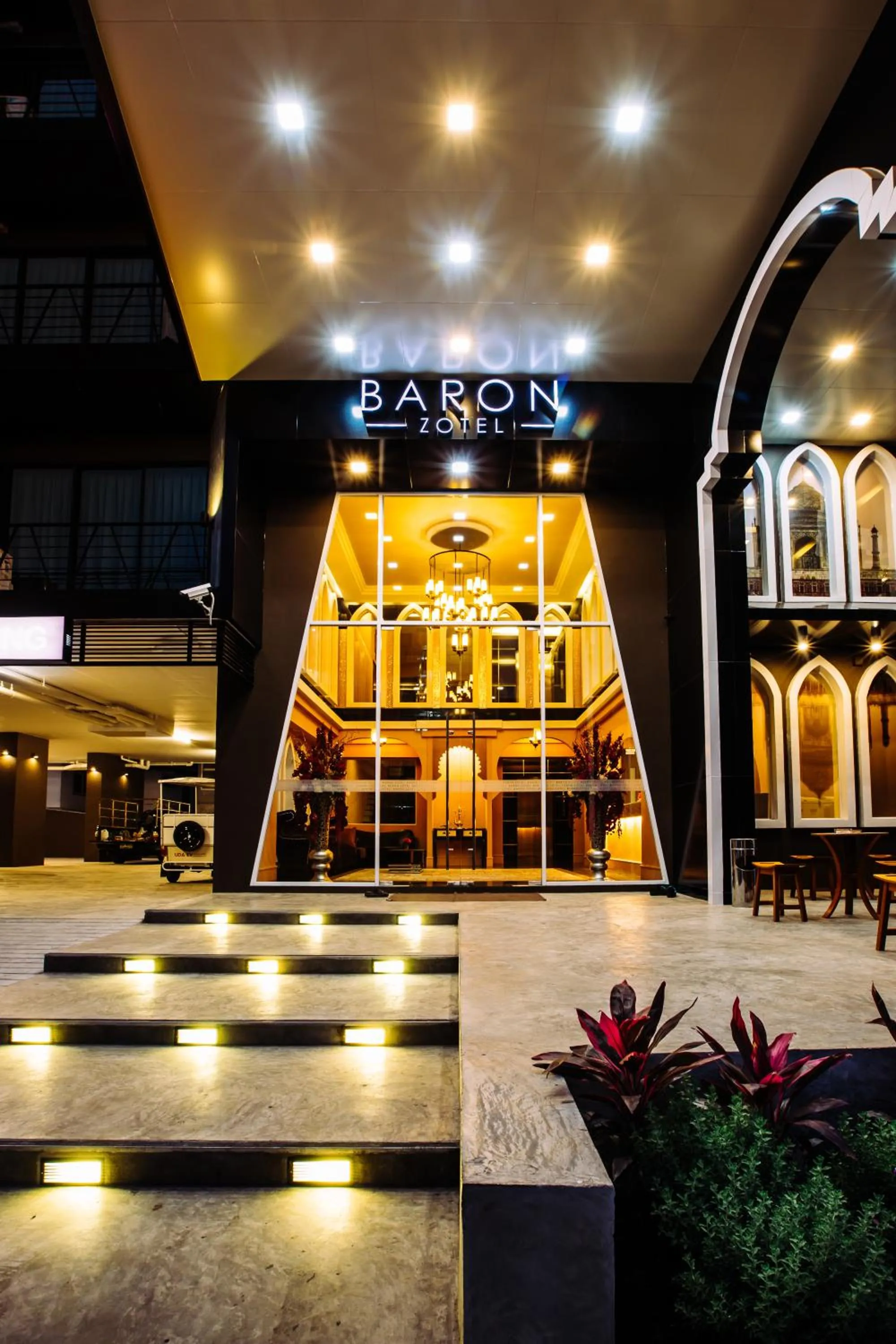 Facade/entrance in Baron Zotel Bangkok SHA PLUS