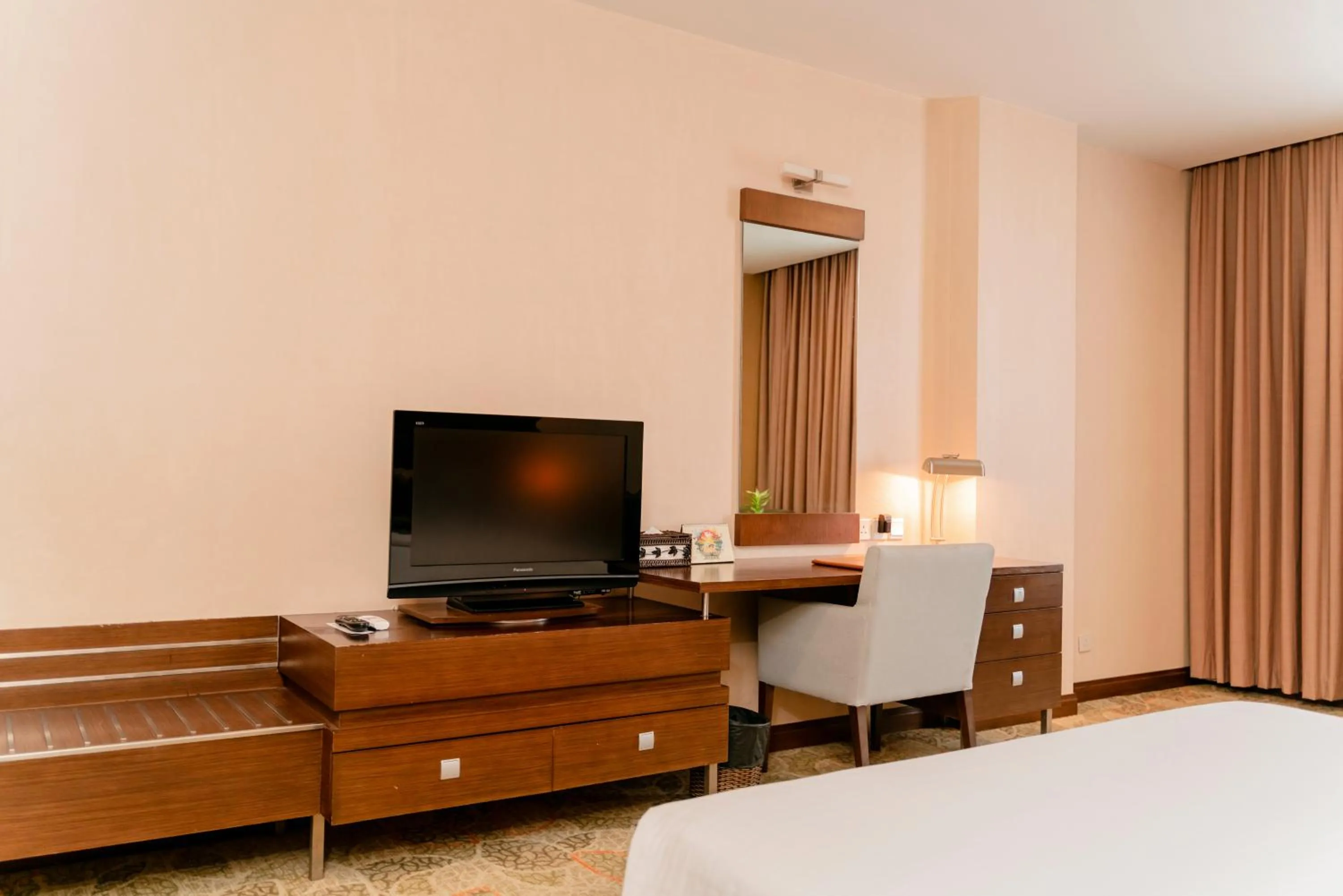 Bed in AURORA Hotel Plaza