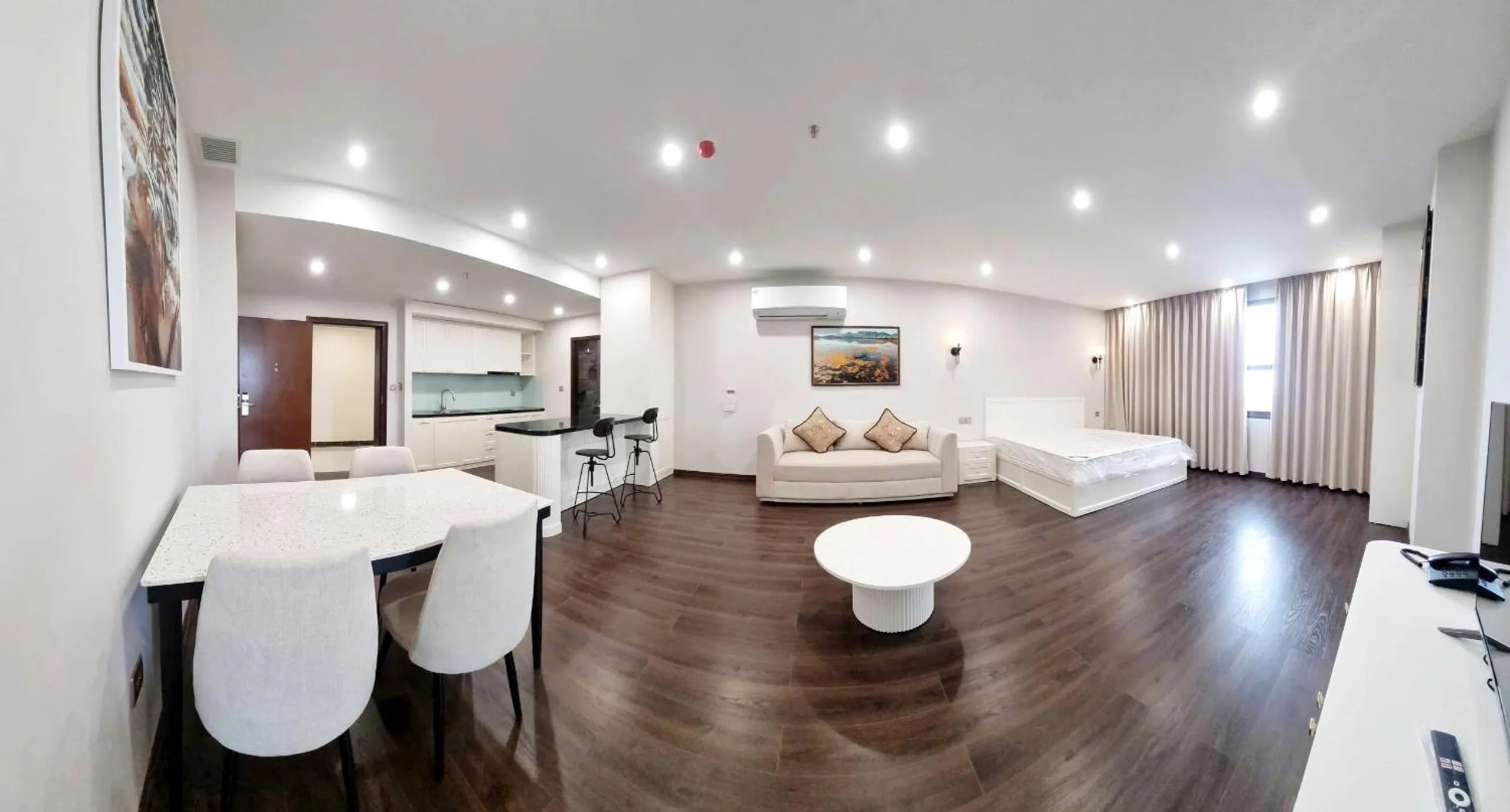 Bed in AURORA Hotel Plaza