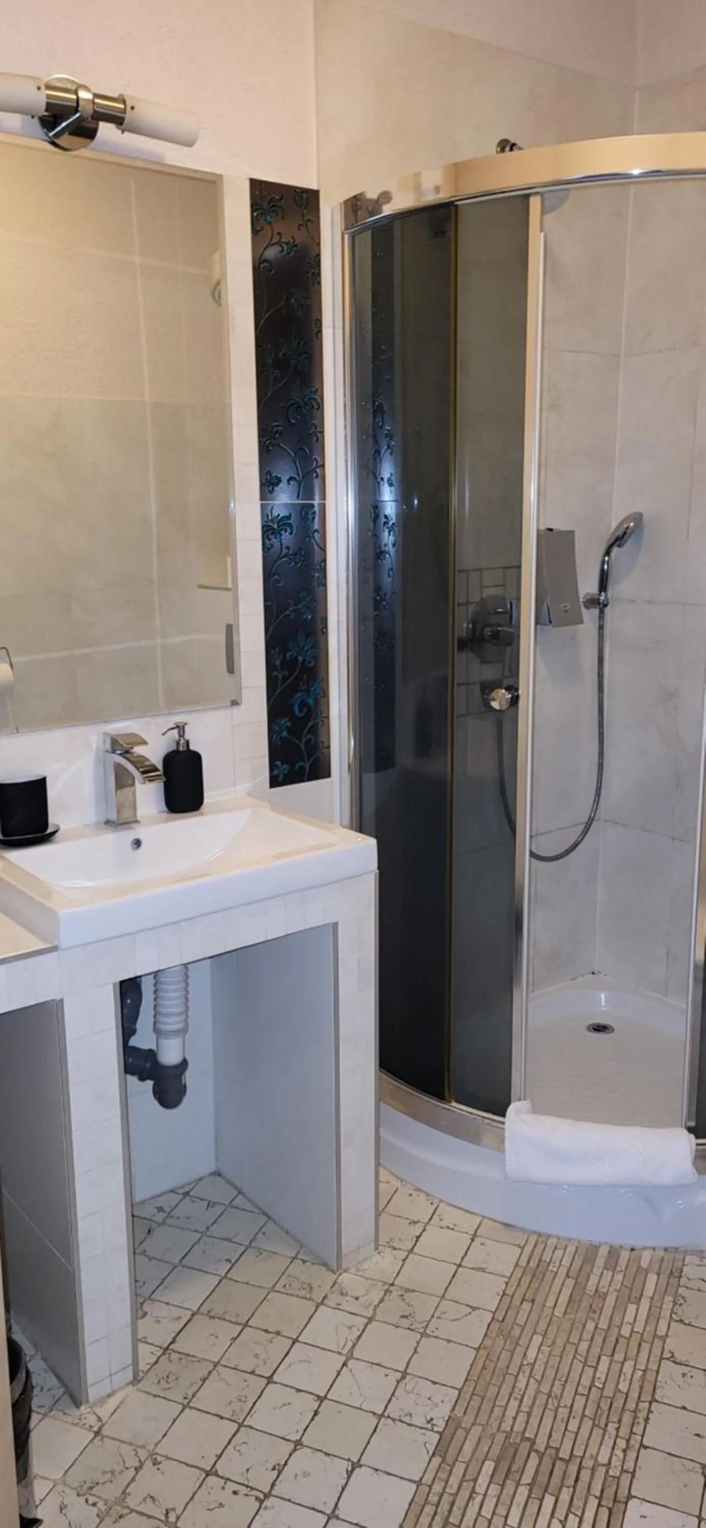 Comfort Double Room - single occupancy in Pension Melsungen vormals Hotel Bartenwetzer