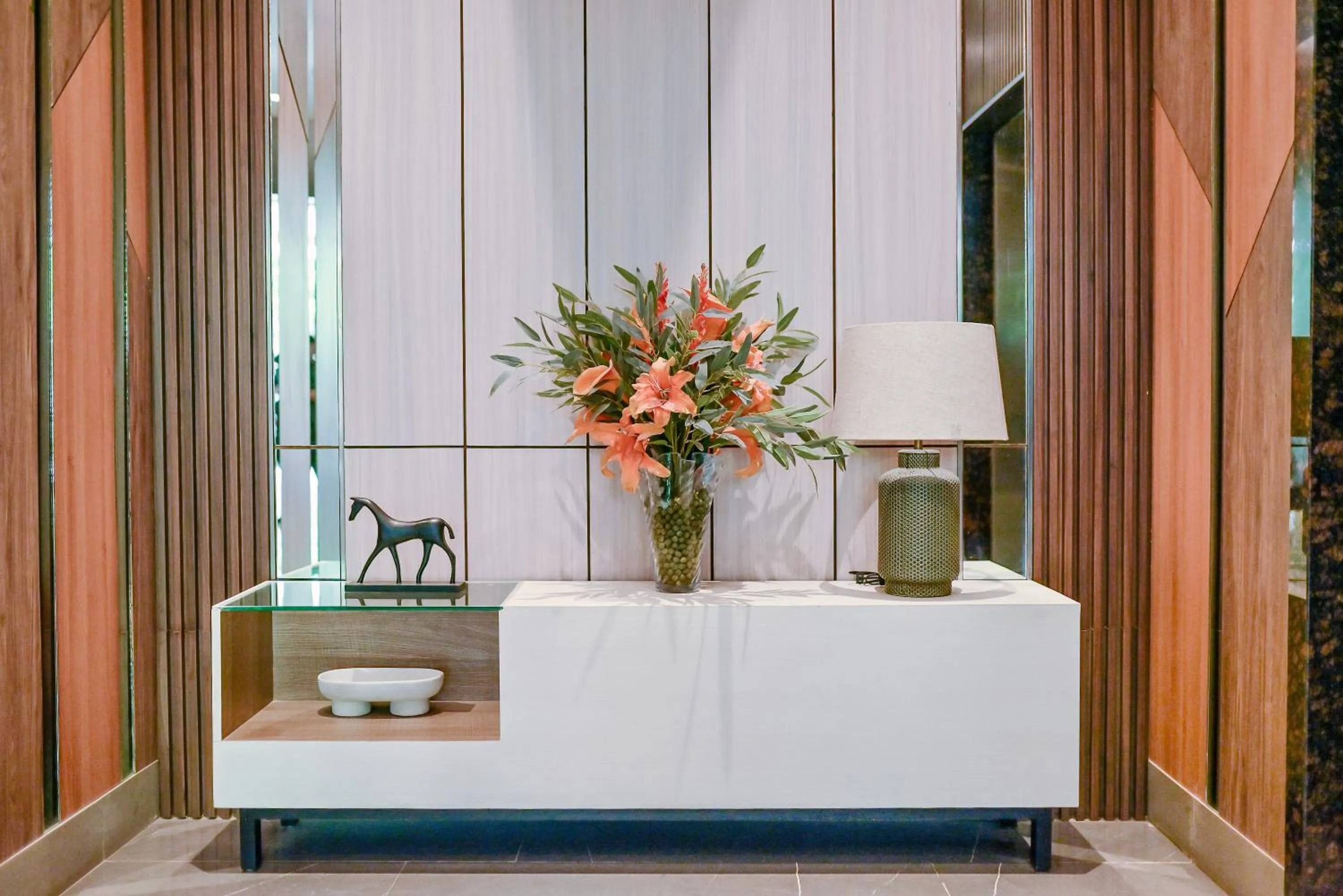 Lobby or reception in The Tribute Hotel