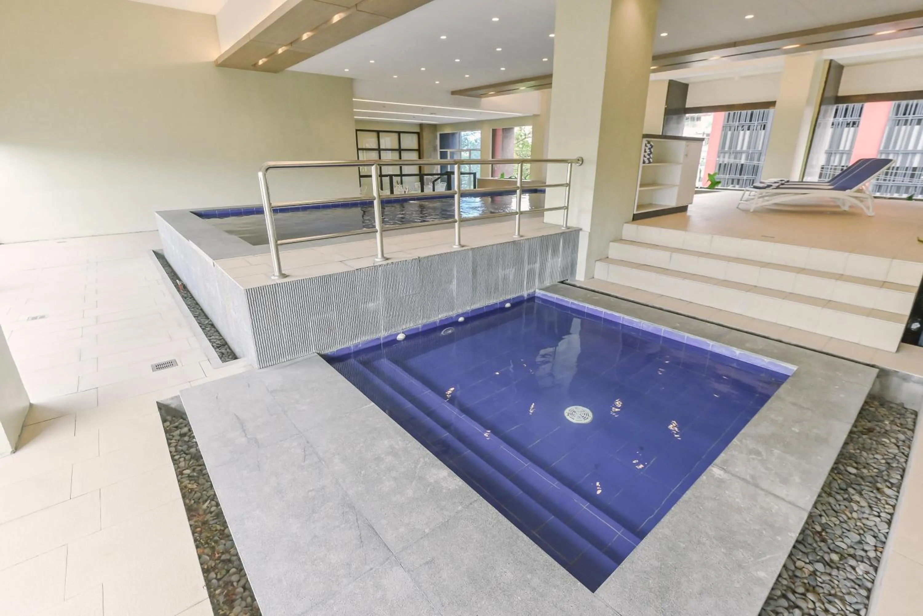 Swimming pool in The Tribute Hotel