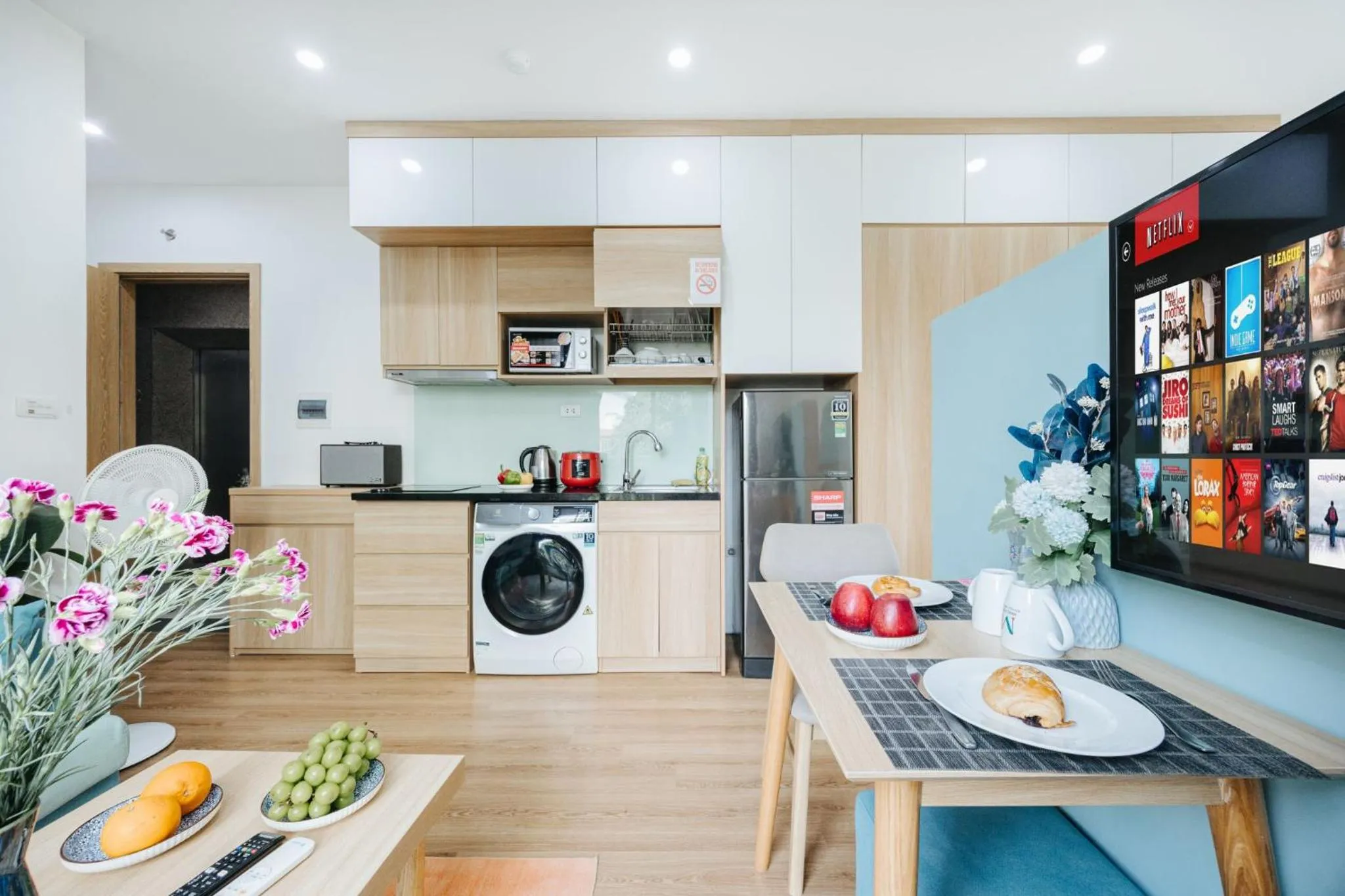 Kitchen or kitchenette in The Euphoria Sophisticated Style - Stay 24h