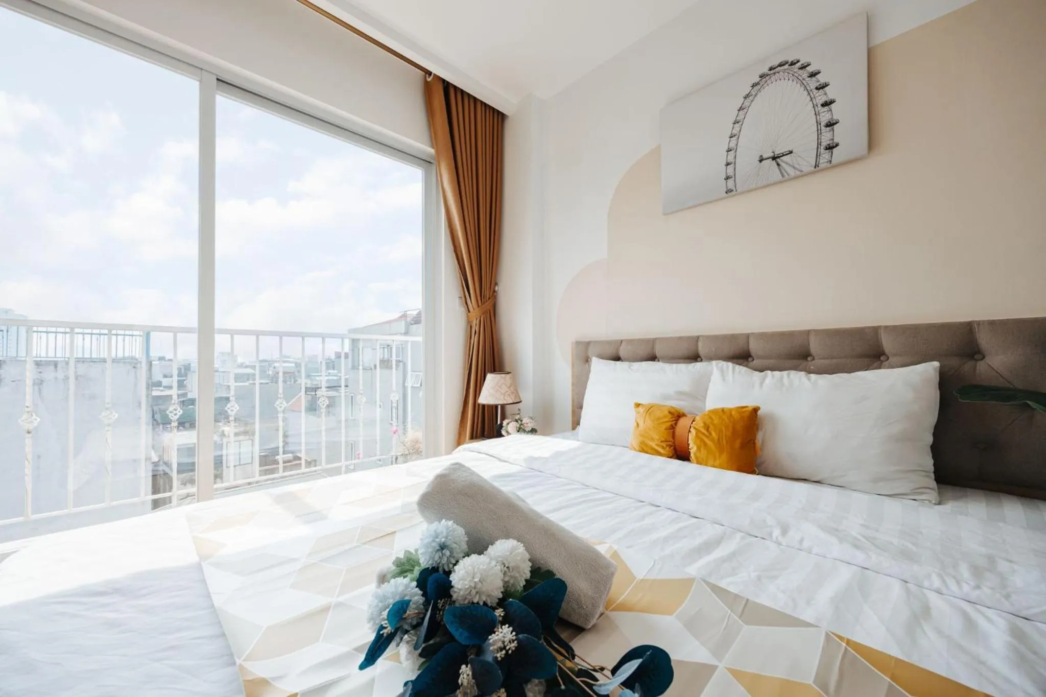 Bedroom, Bed in Label6 Studio West Lake