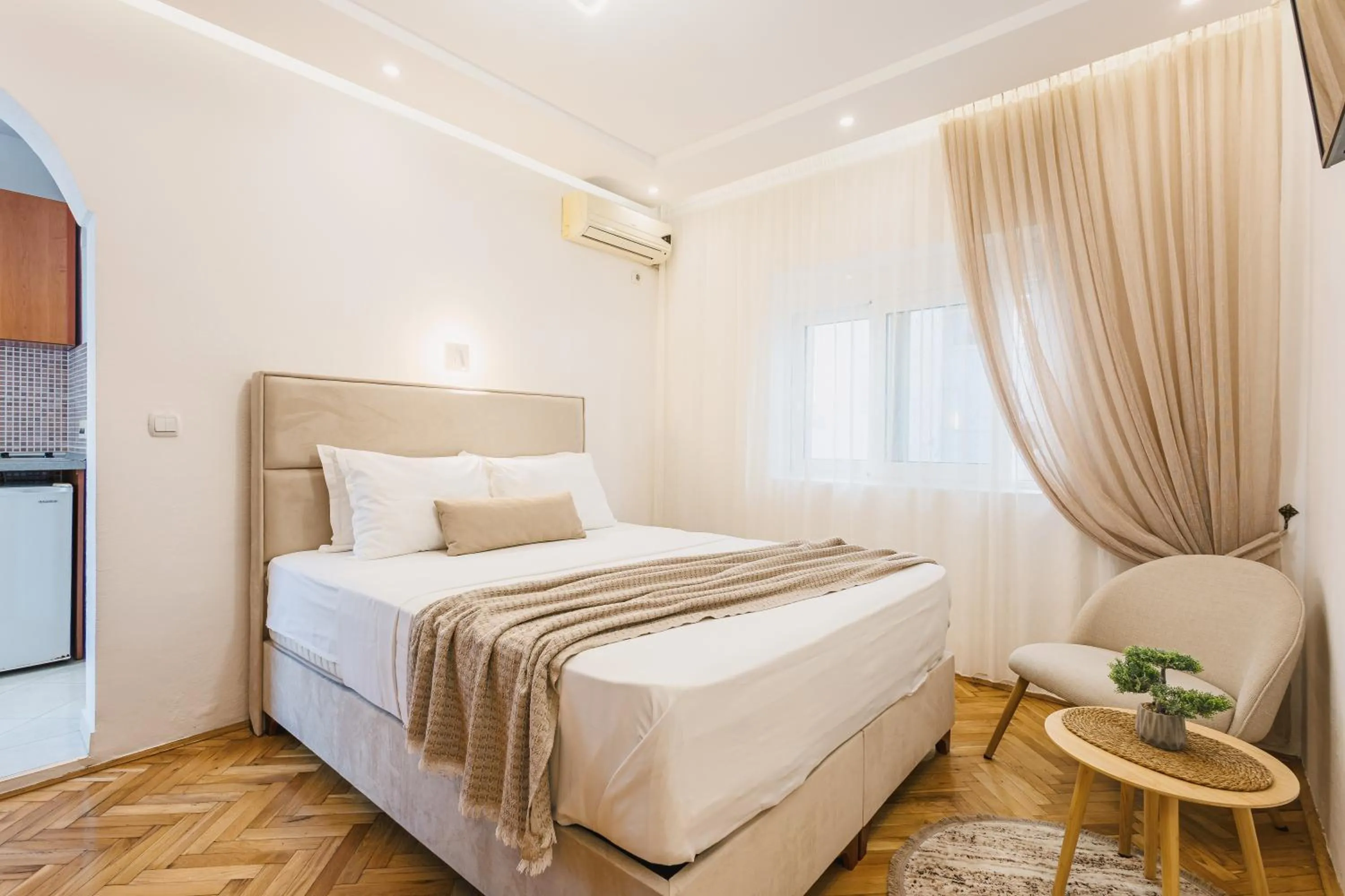 Photo of the whole room, Bed in Villa Oleander