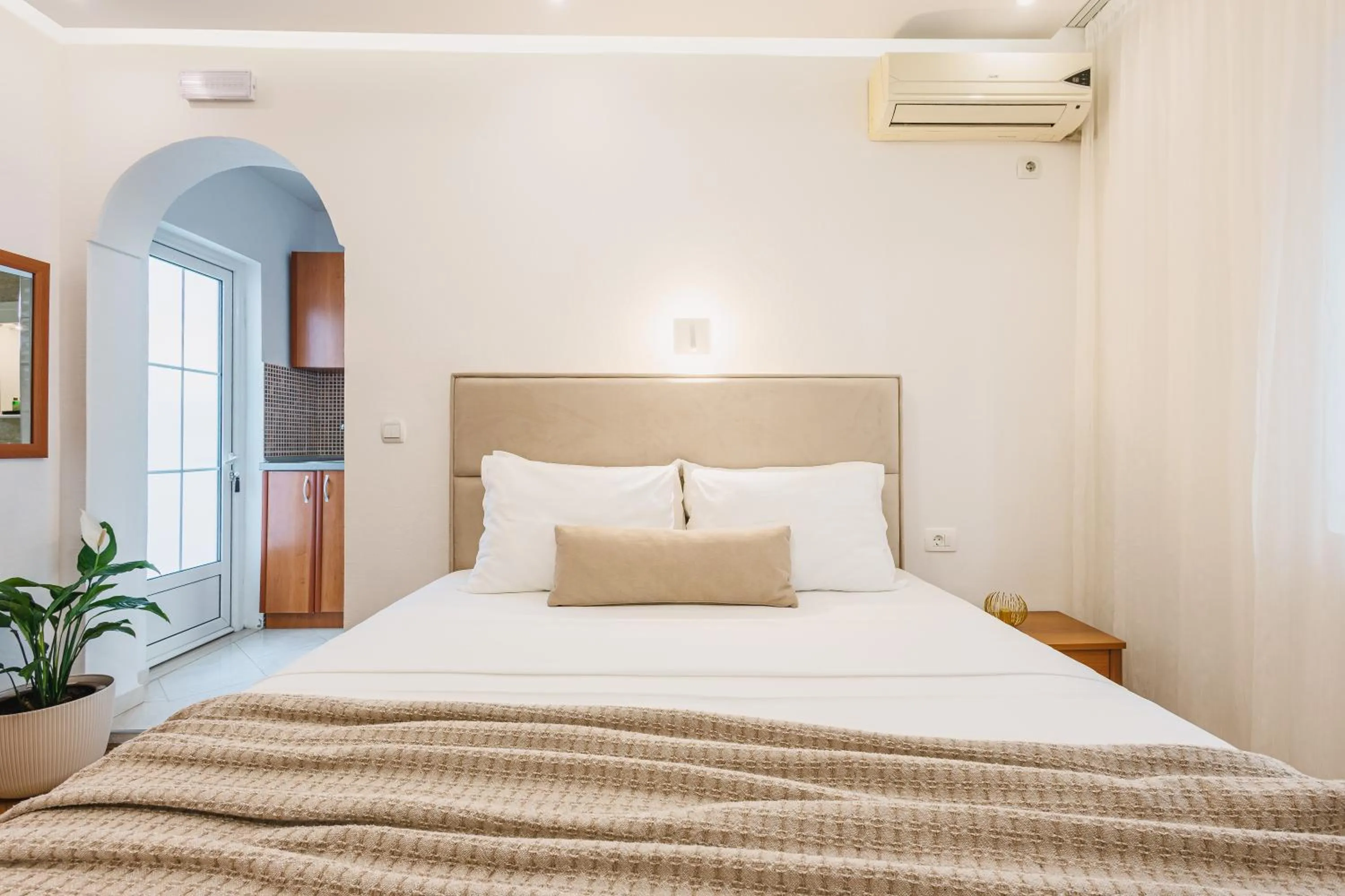 Bedroom, Bed in Villa Oleander