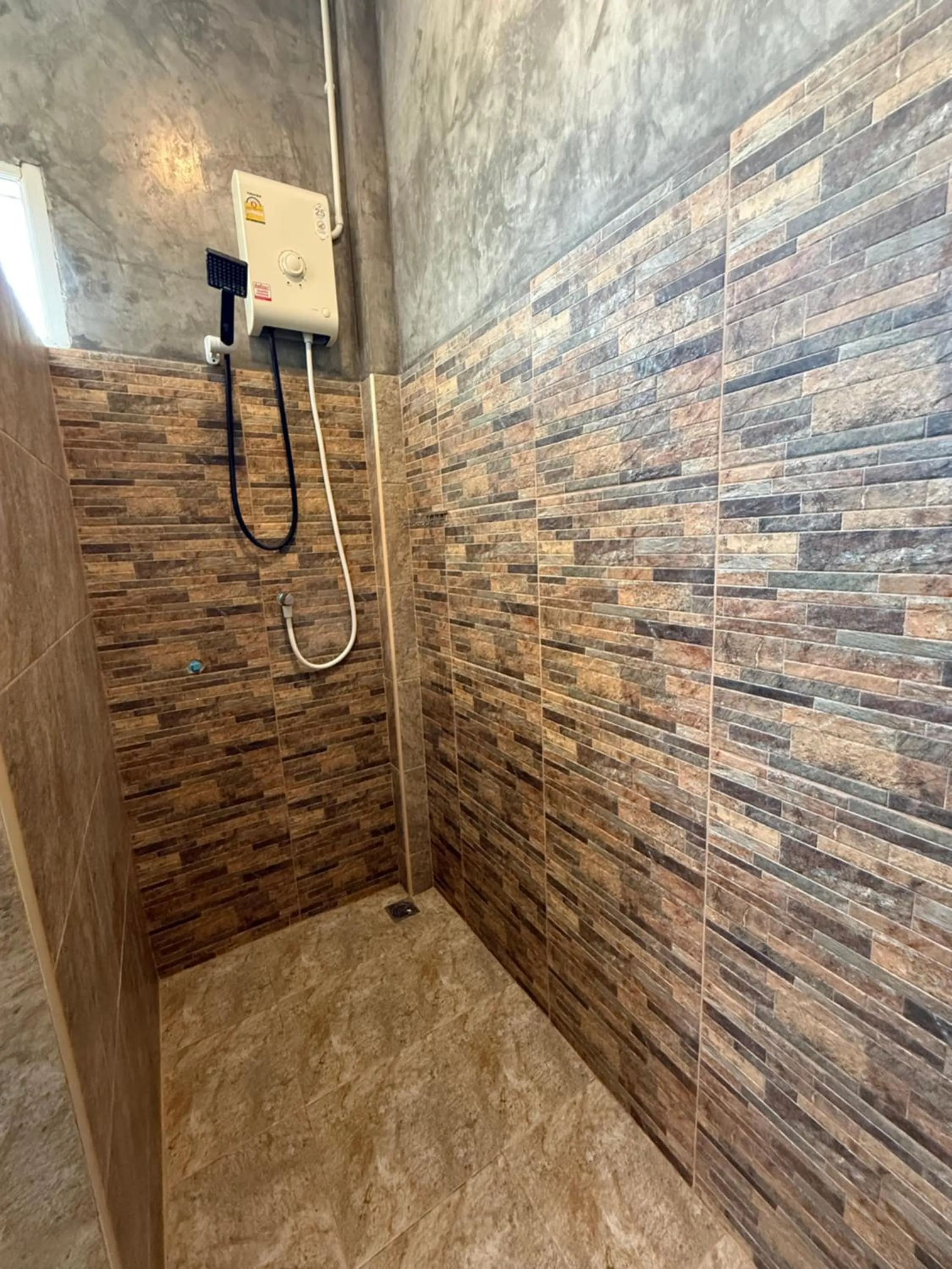 Shower in Golden Mango House