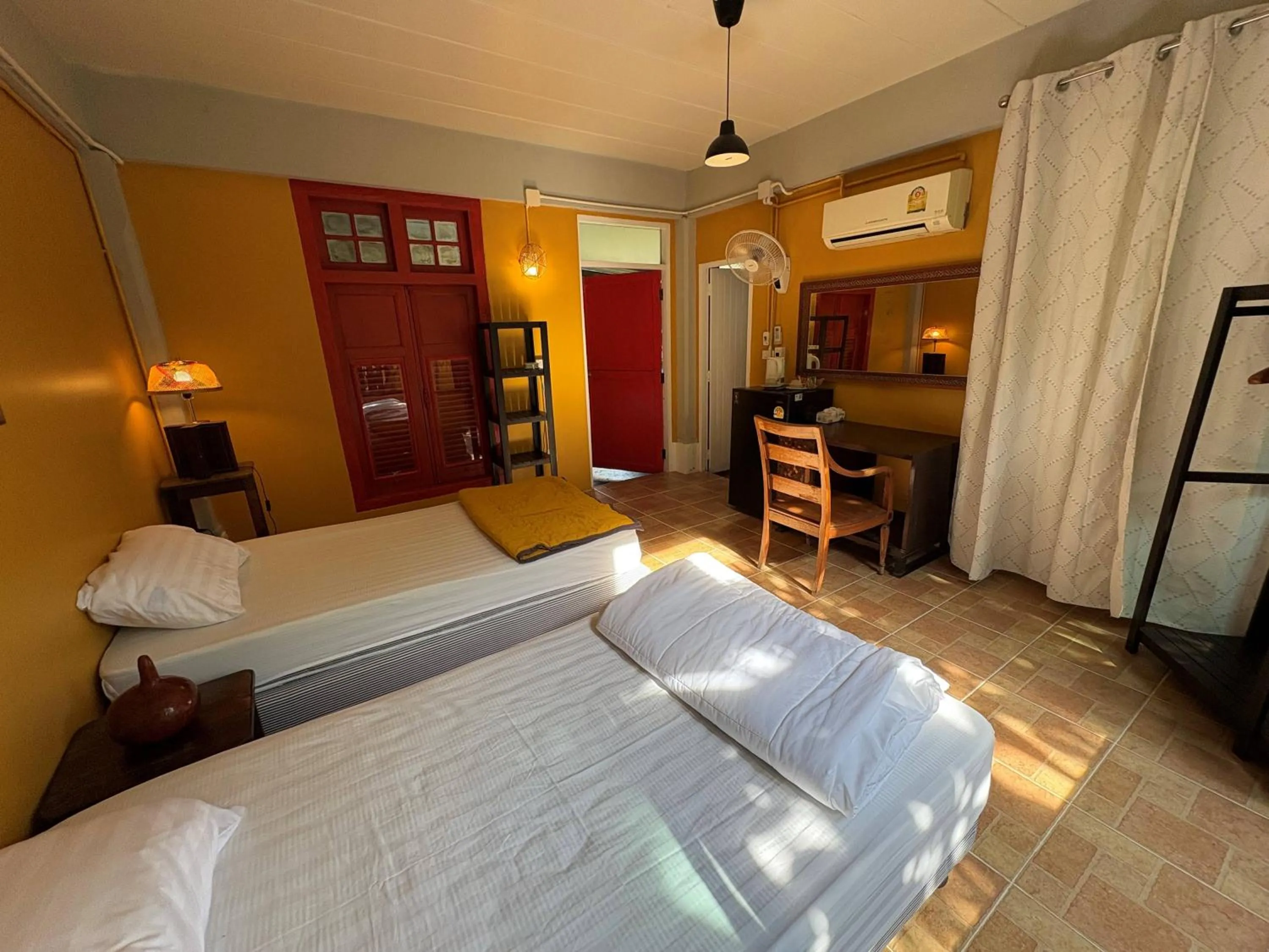 Bedroom, Bed in Golden Mango House