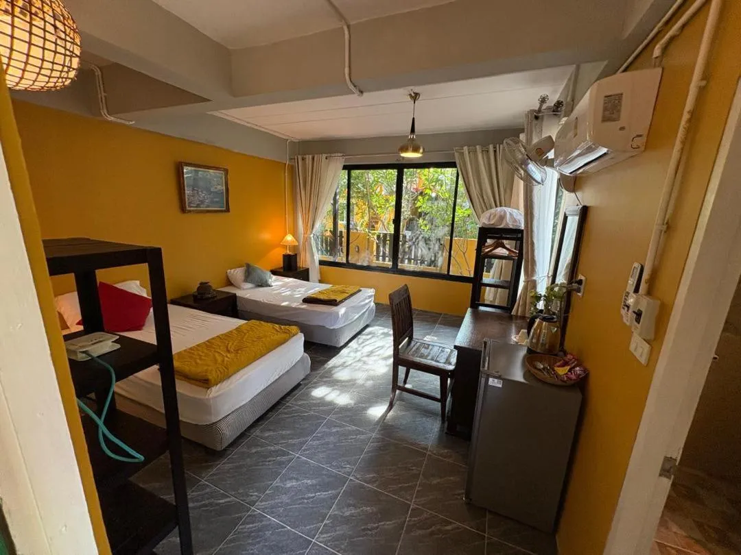 Bedroom, Bed in Golden Mango House