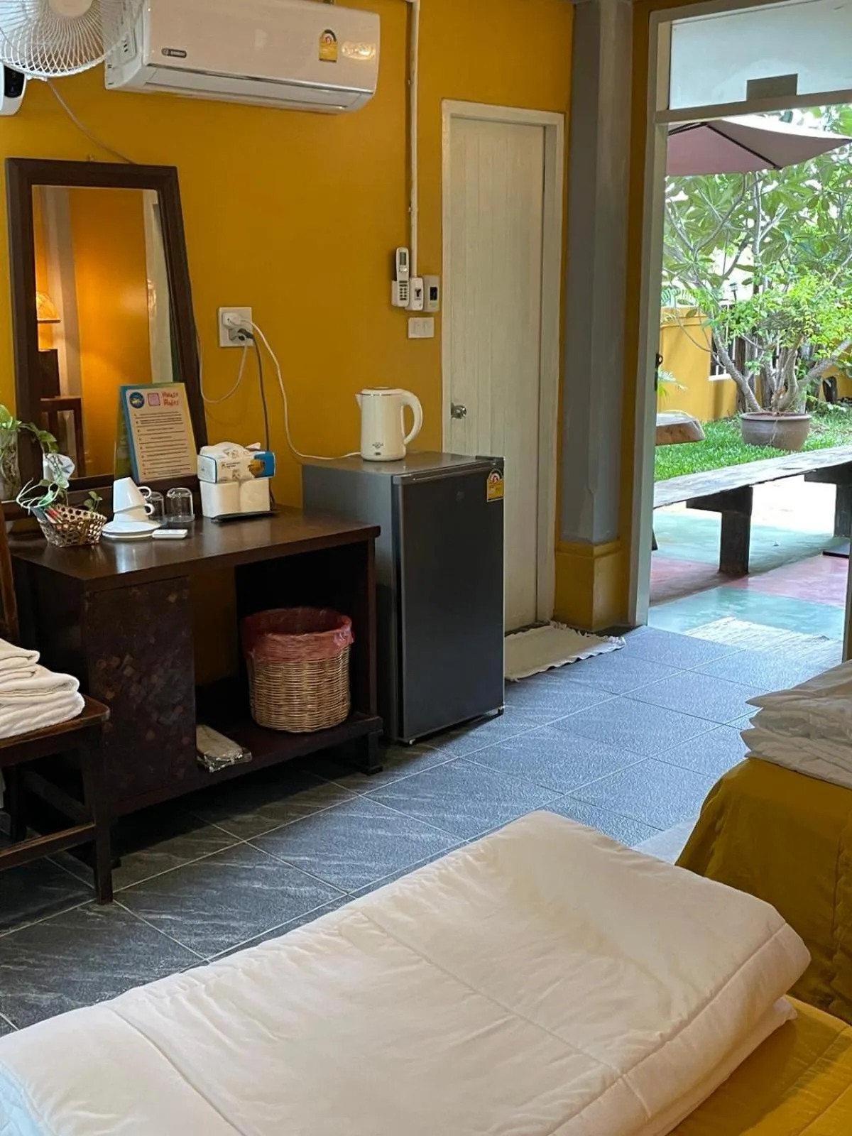 Bedroom, Bed in Golden Mango House