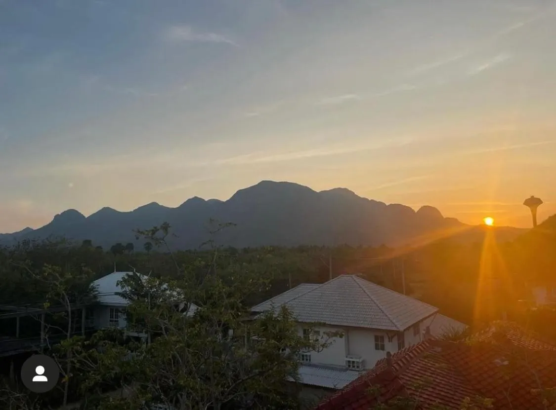 Mountain view in Golden Mango House