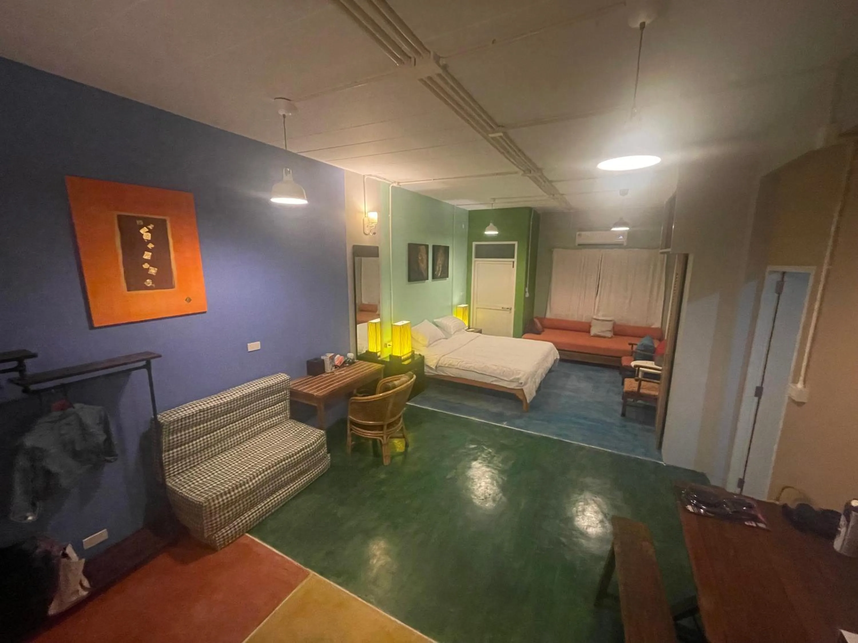 Bedroom, Bed in Golden Mango House