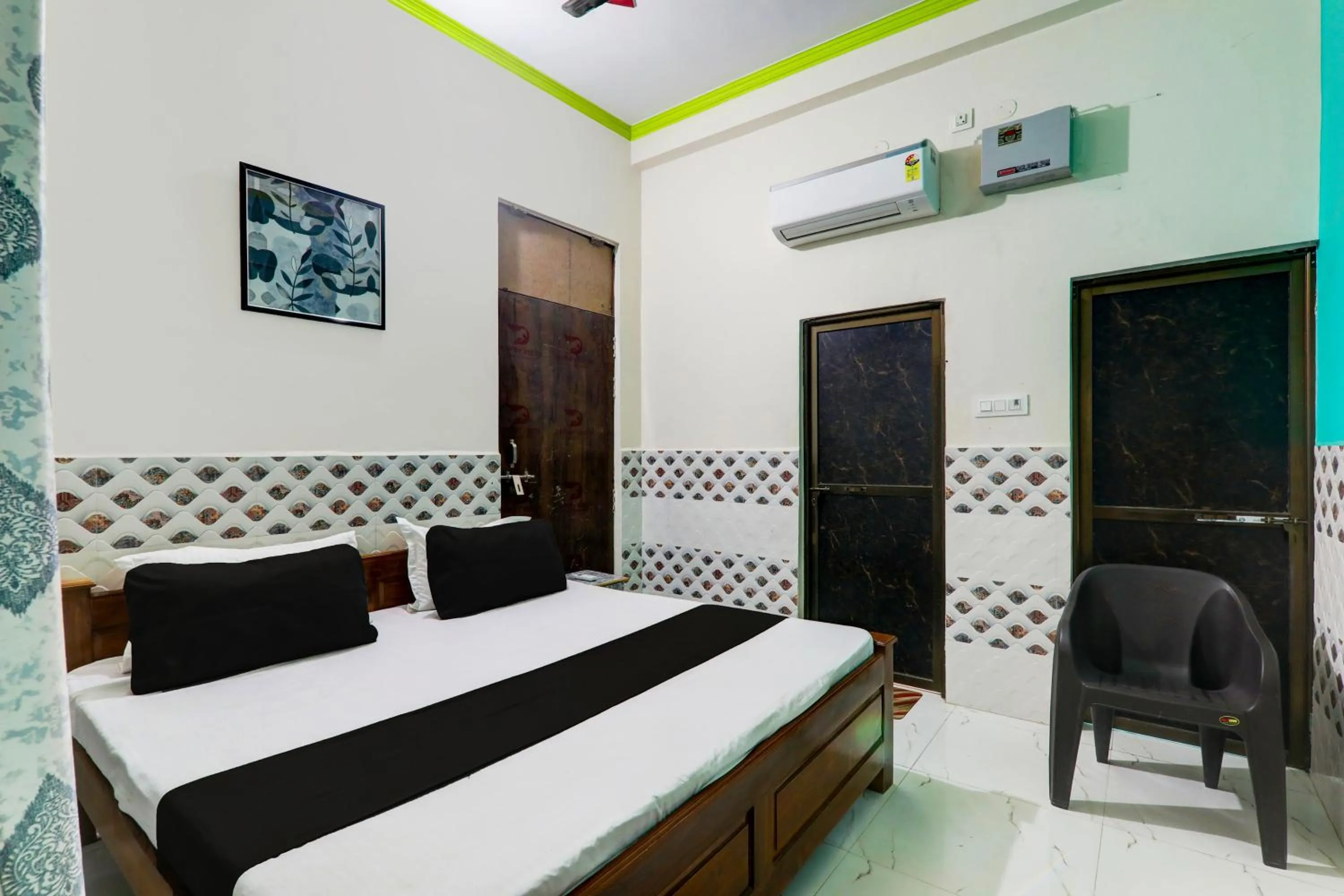 Bedroom, Bed in Hotel O Ramadhya Palace