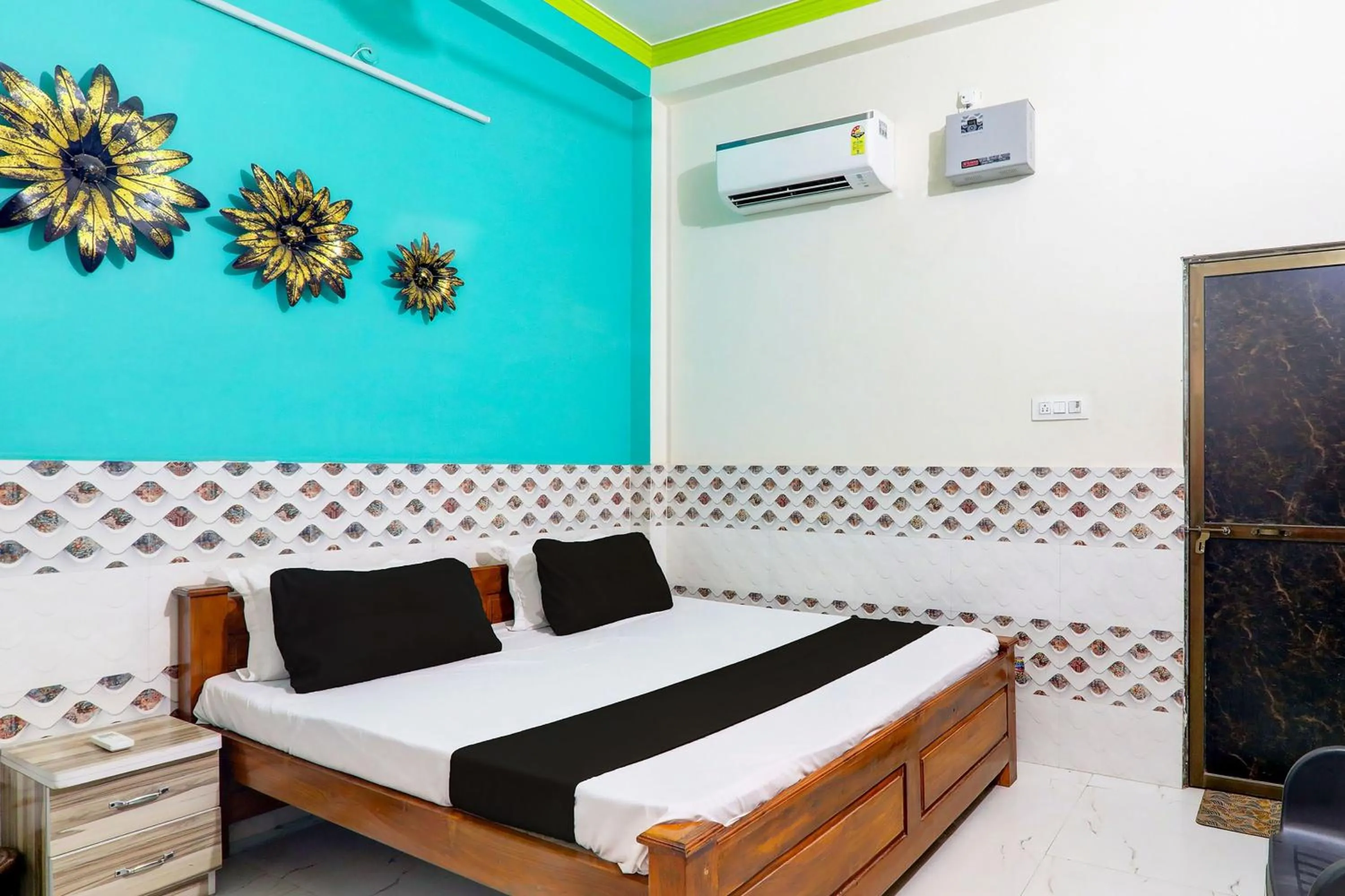 Bedroom, Bed in Hotel O Ramadhya Palace