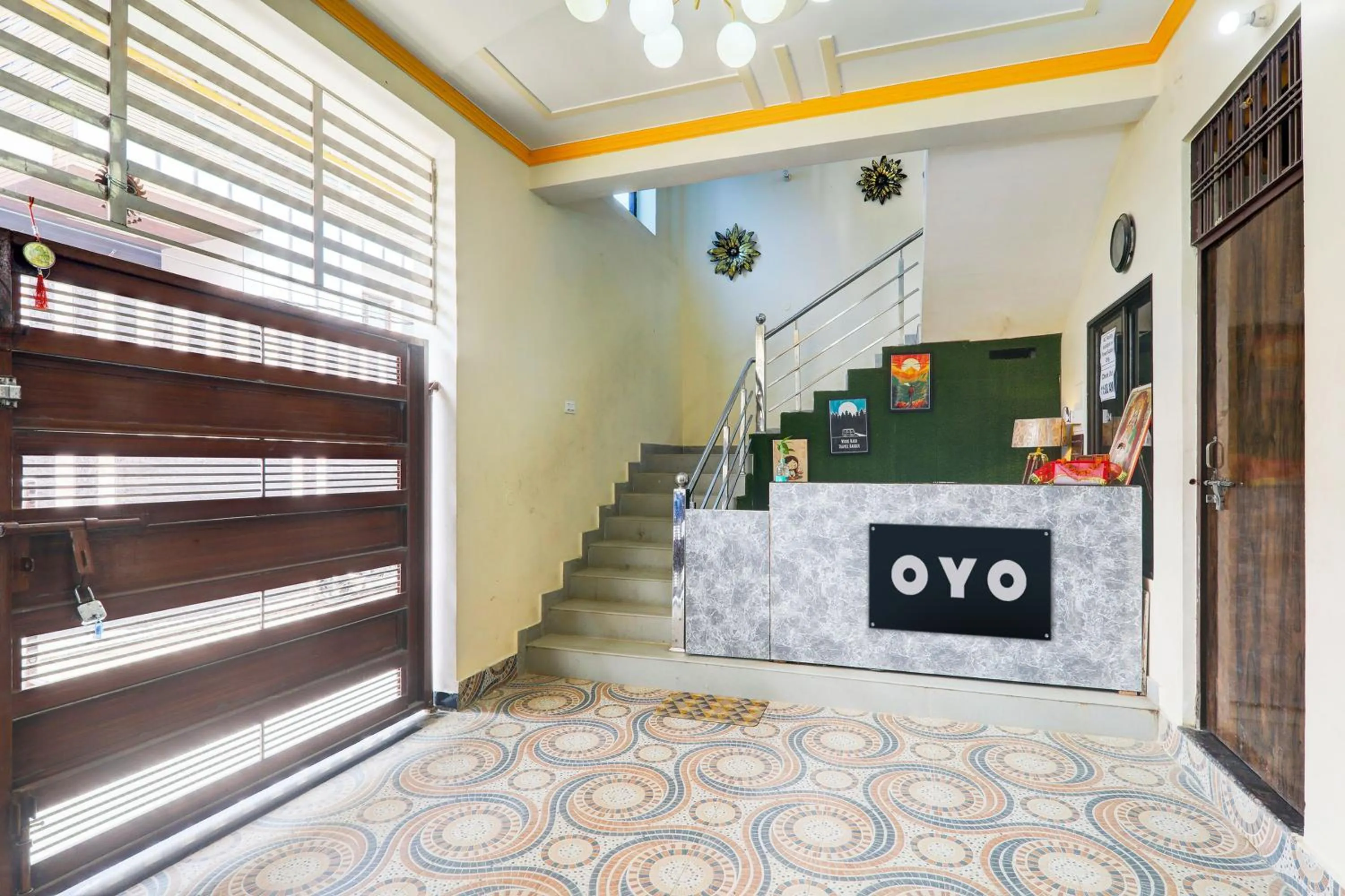 Lobby or reception in Hotel O Ramadhya Palace