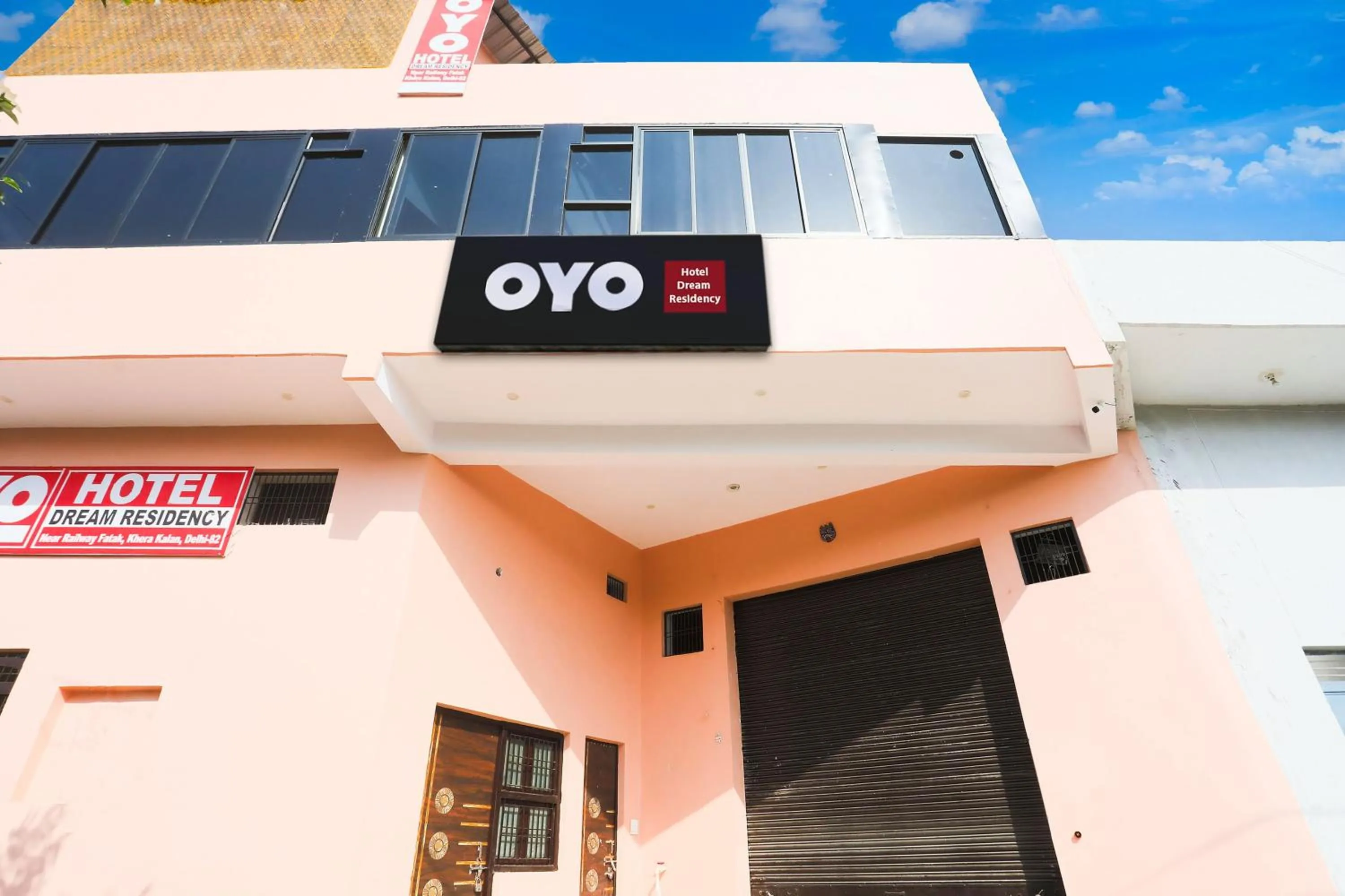 Facade/entrance in Super Hotel O Dream Residency