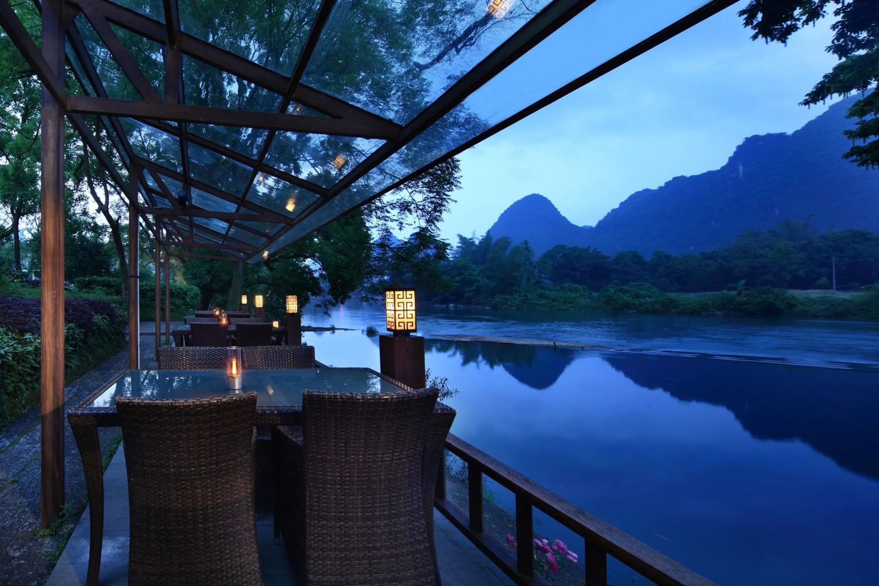Lounge or bar in Yangshuo Riverside Resorts Hotel
