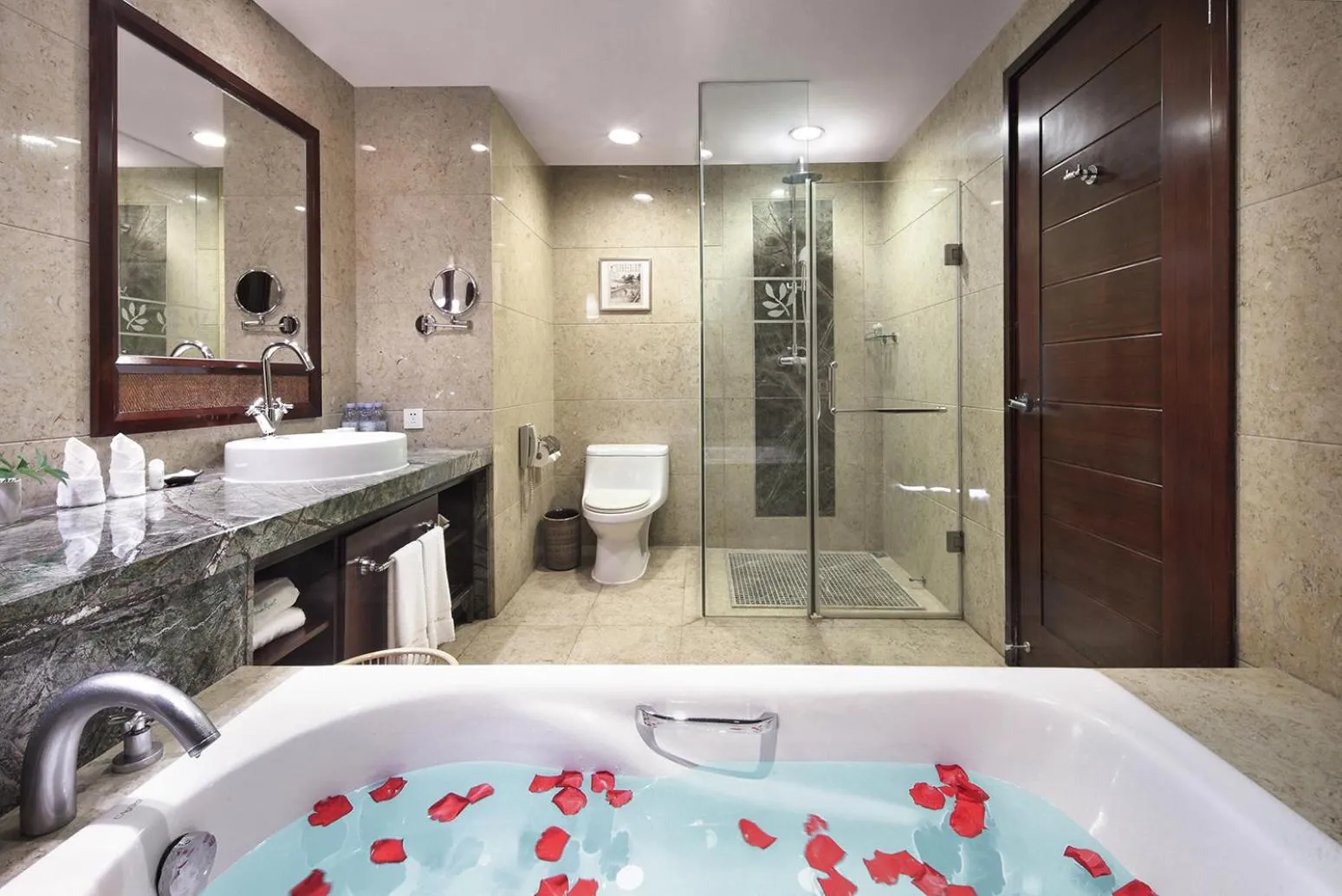 Bathroom in Yangshuo Riverside Resorts Hotel