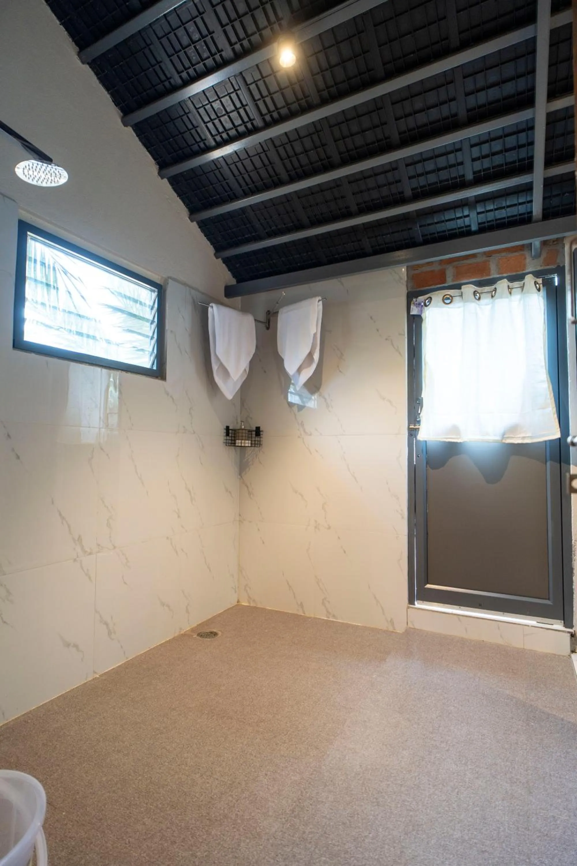 Shower in Habba Dates Villa Near Chikkaballapur