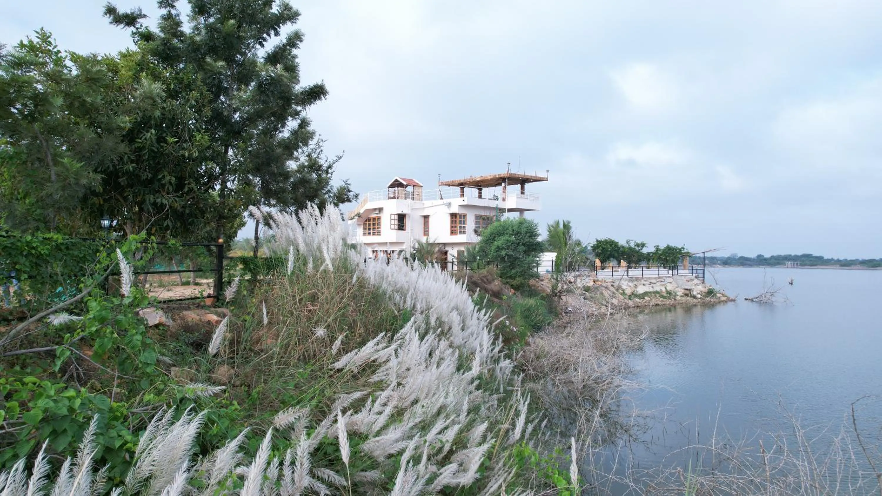 Lake view in Habba Dates Villa Near Chikkaballapur