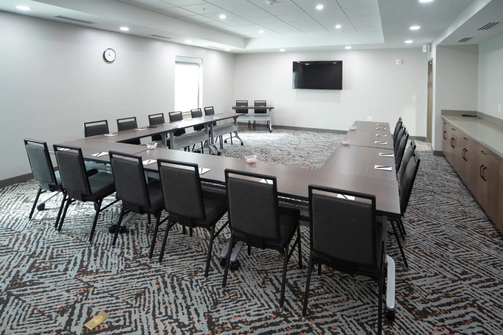 Meeting/conference room in Candlewood Suites Middletown - Goshen by IHG