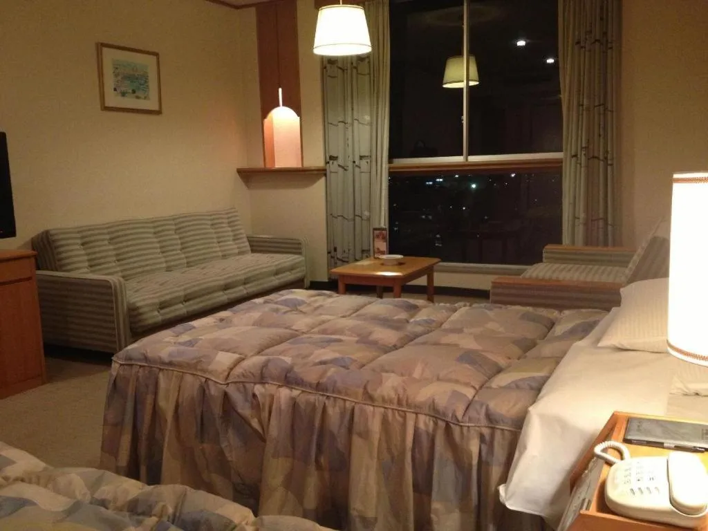 Bed in Gifu Grand Hotel