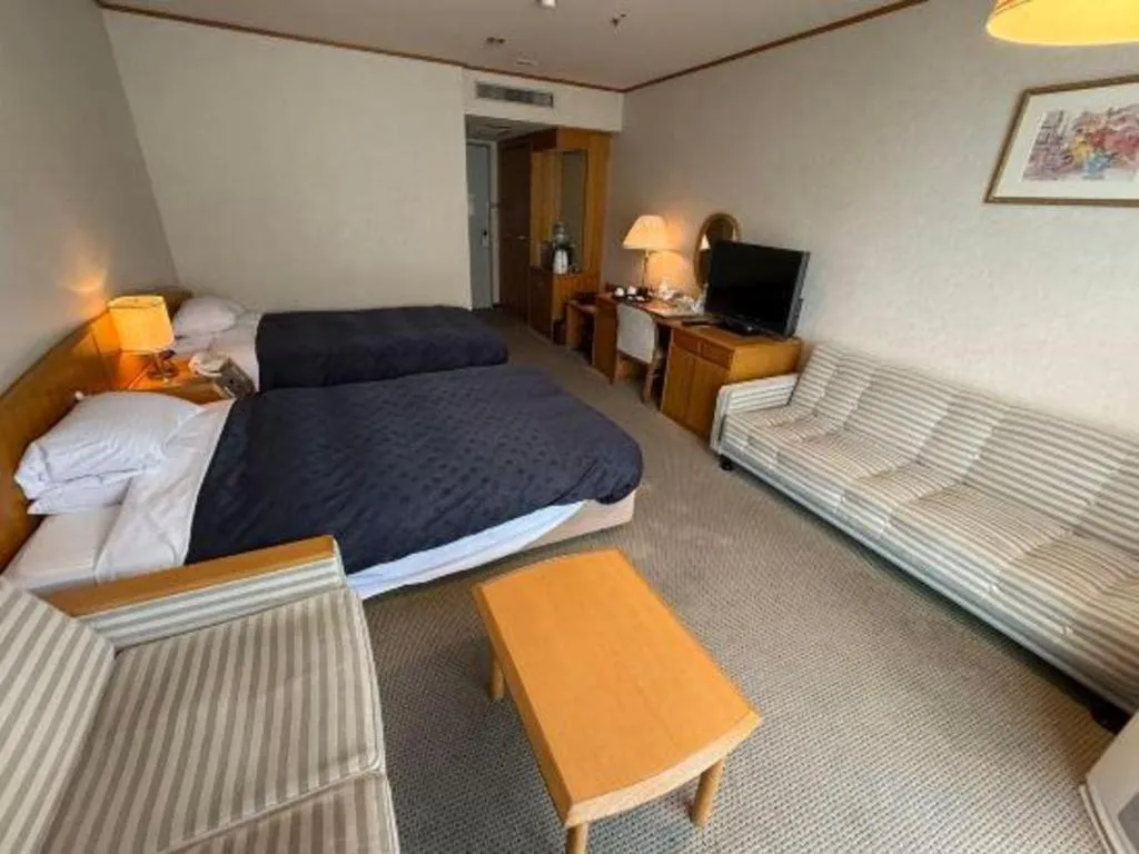 Bed in Gifu Grand Hotel